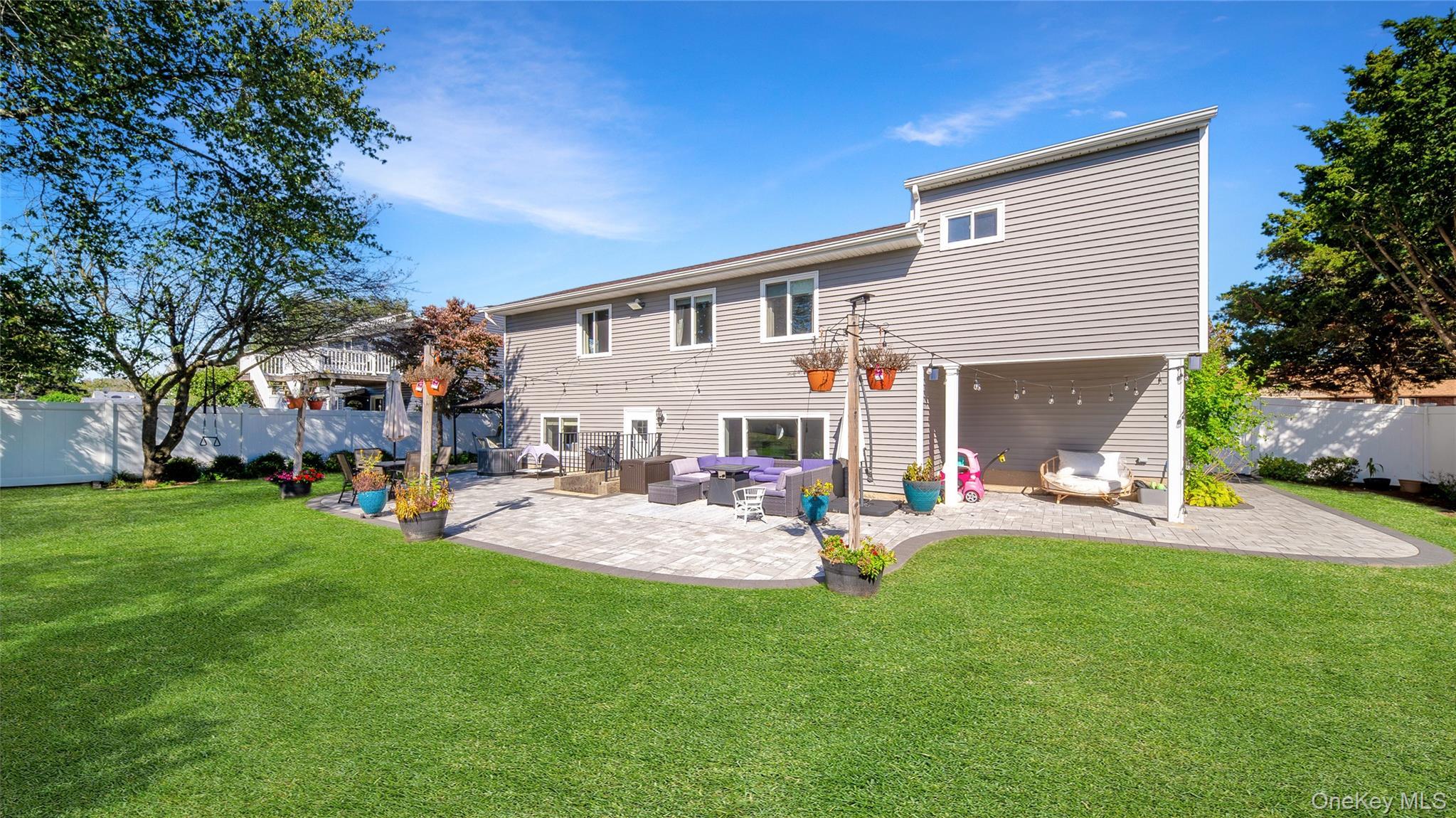 Single Family Ponder Suffolk County, NY 11729, MLS-942167-36