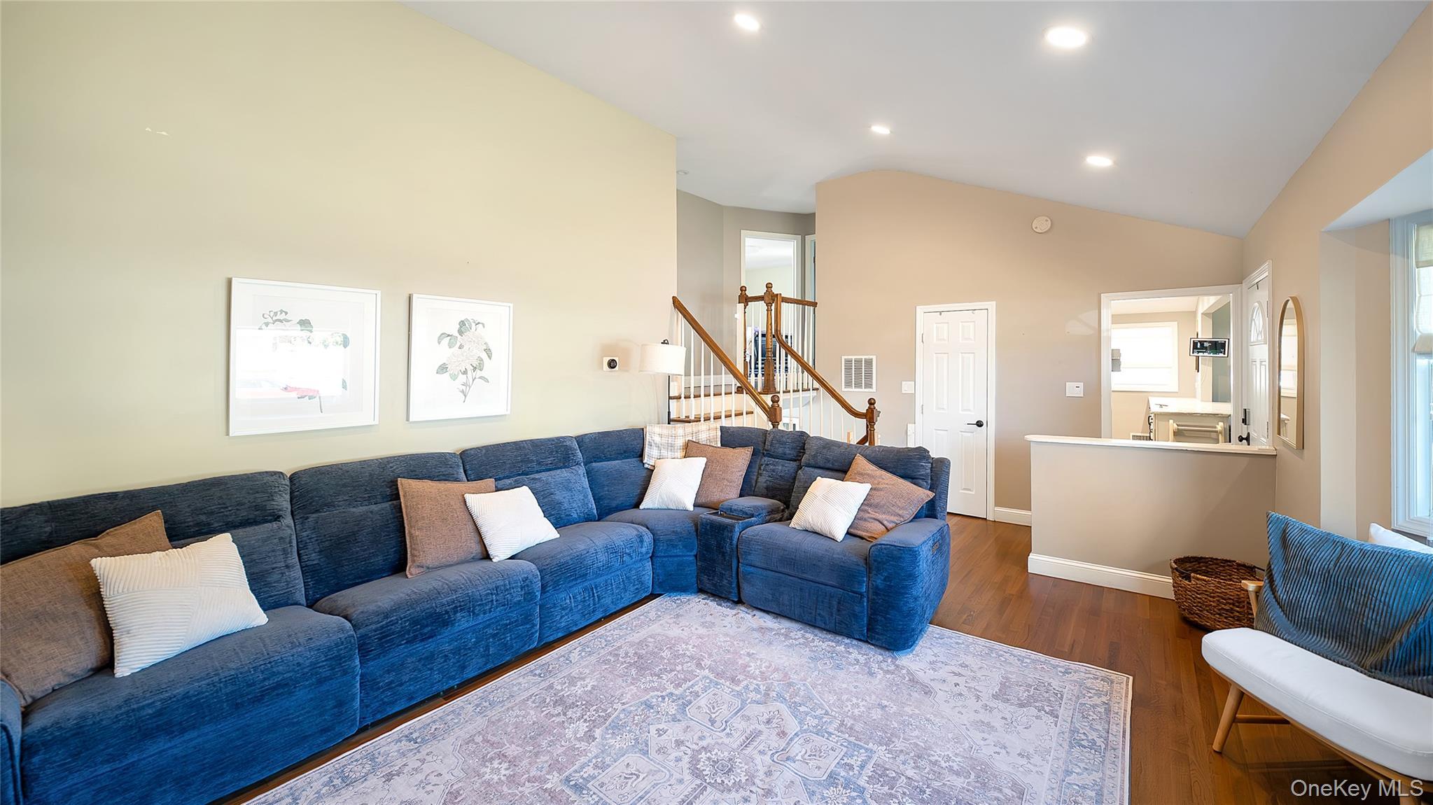 Single Family Ponder Suffolk County, NY 11729, MLS-942167-5