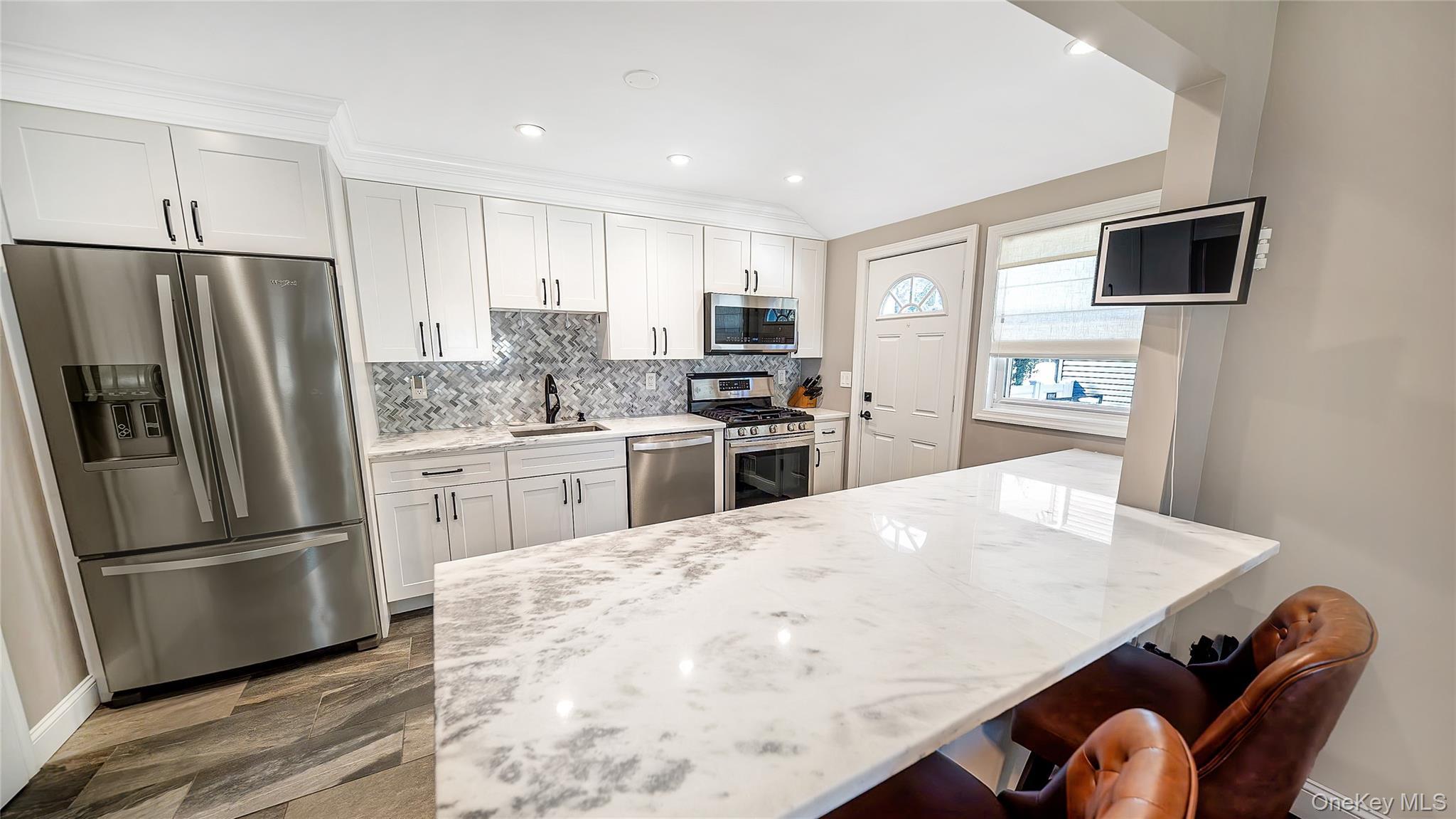 Single Family Ponder Suffolk County, NY 11729, MLS-942167-7