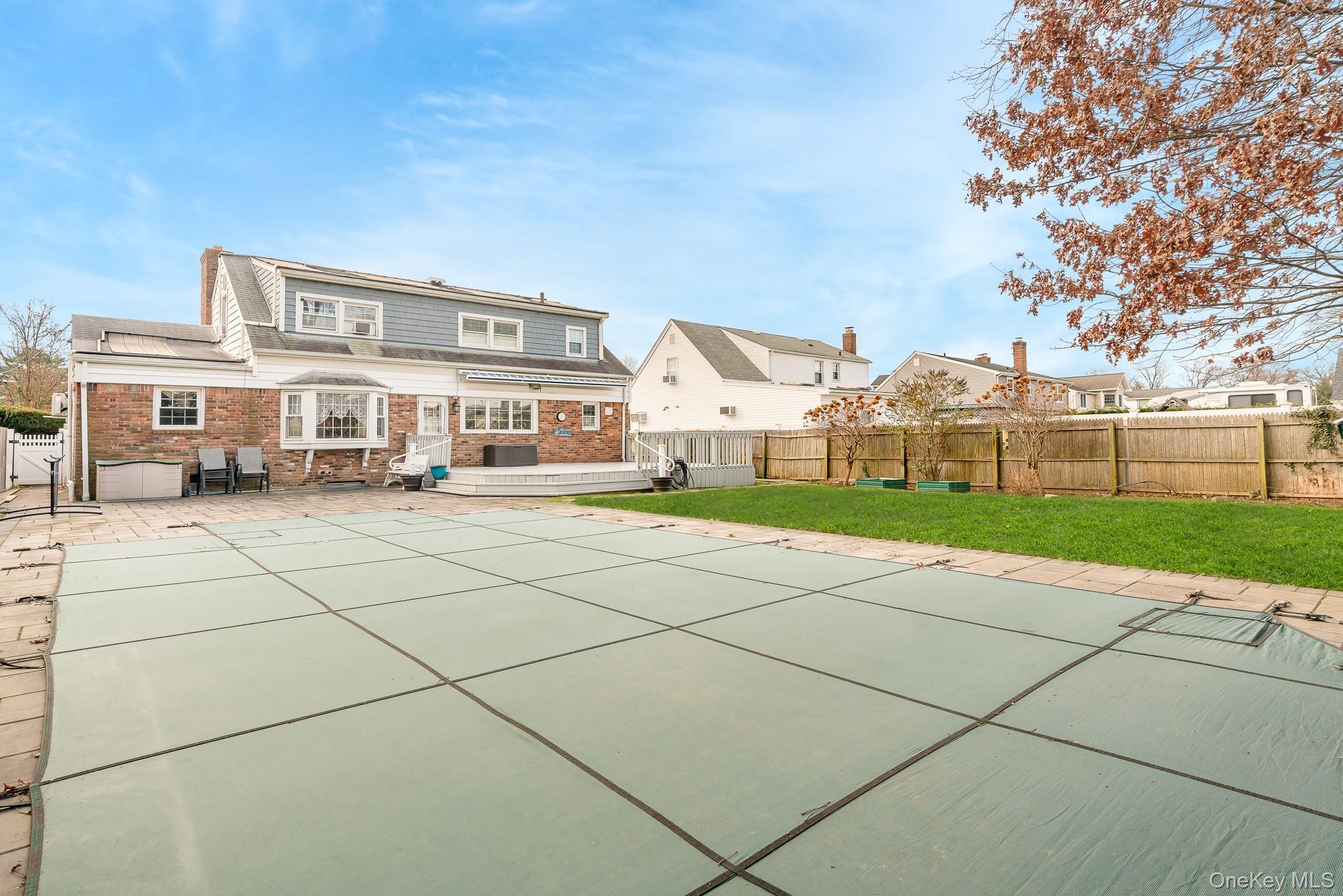 Single Family Wilburne  Nassau County, NY 11783, MLS-942173-6