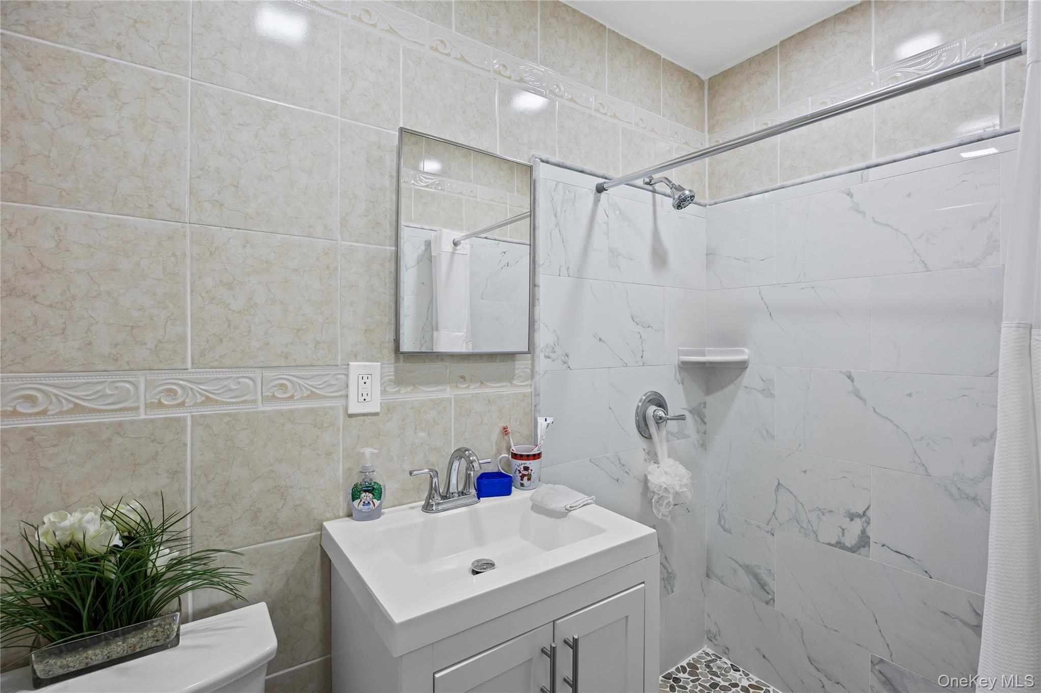 Single Family Union  Nassau County, NY 11550, MLS-942174-12