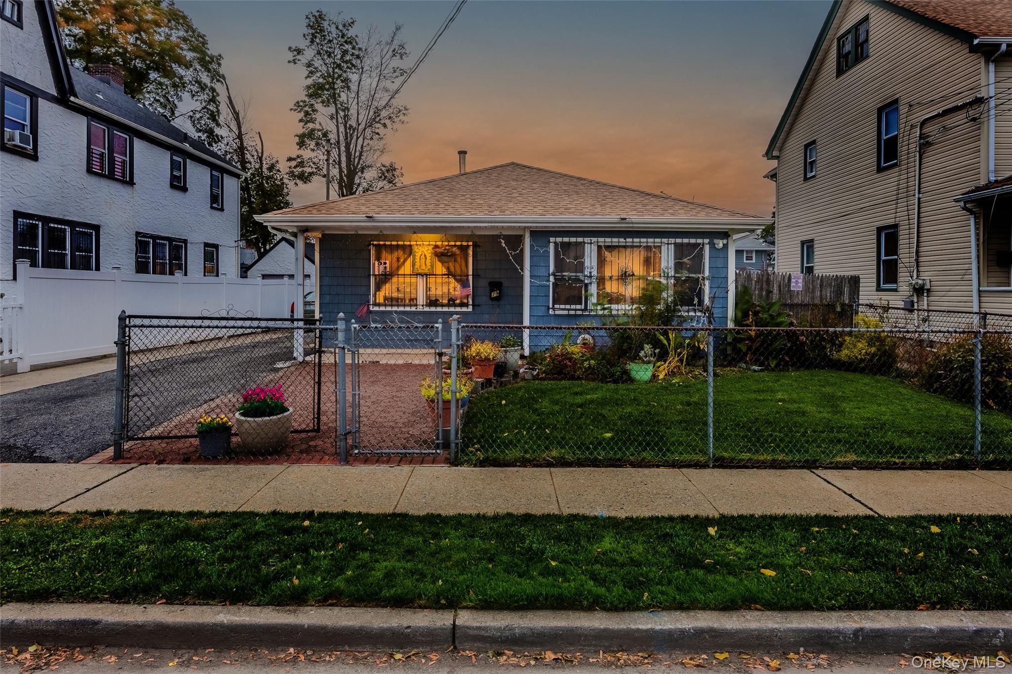 Single Family Union  Nassau County, NY 11550, MLS-942174-22