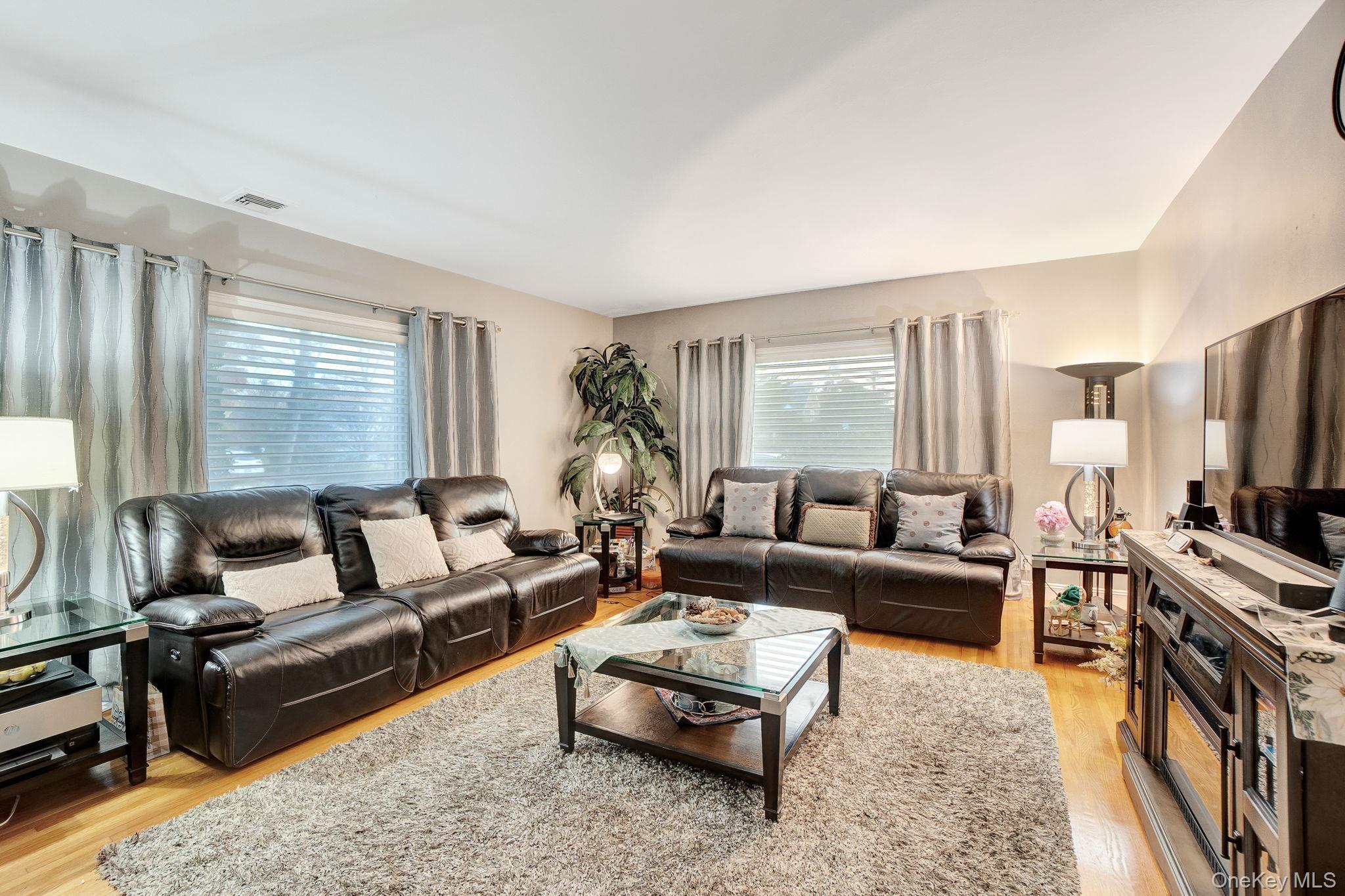 Single Family Bixby Nassau County, NY 11510, MLS-942198-12