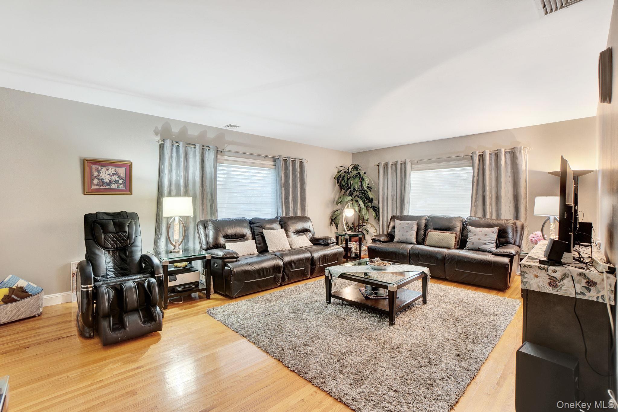 Single Family Bixby Nassau County, NY 11510, MLS-942198-13