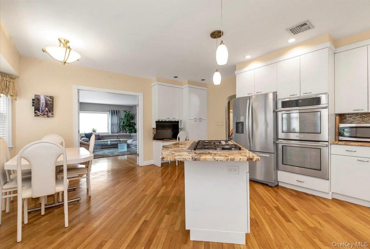 Single Family Bixby Nassau County, NY 11510, MLS-942198-14