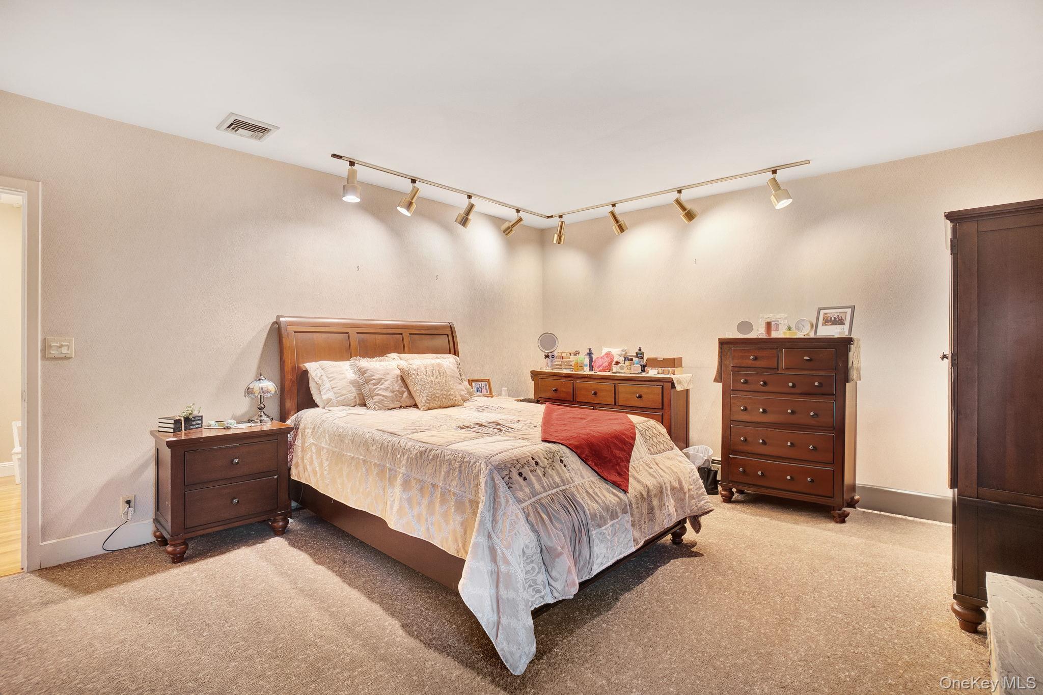 Single Family Bixby Nassau County, NY 11510, MLS-942198-20