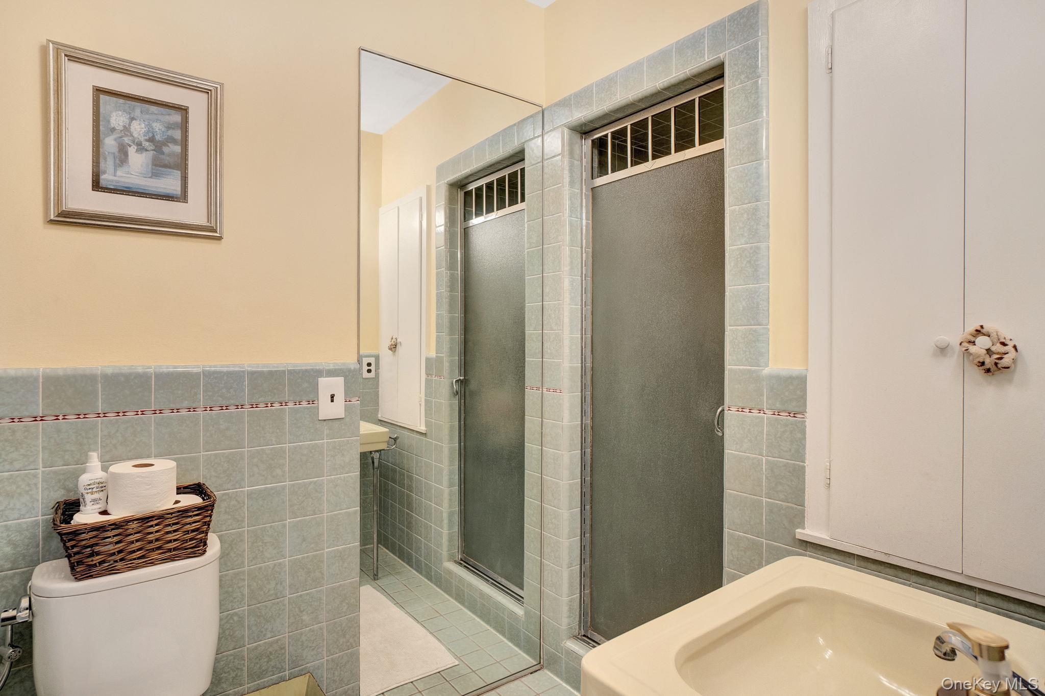 Single Family Bixby Nassau County, NY 11510, MLS-942198-25