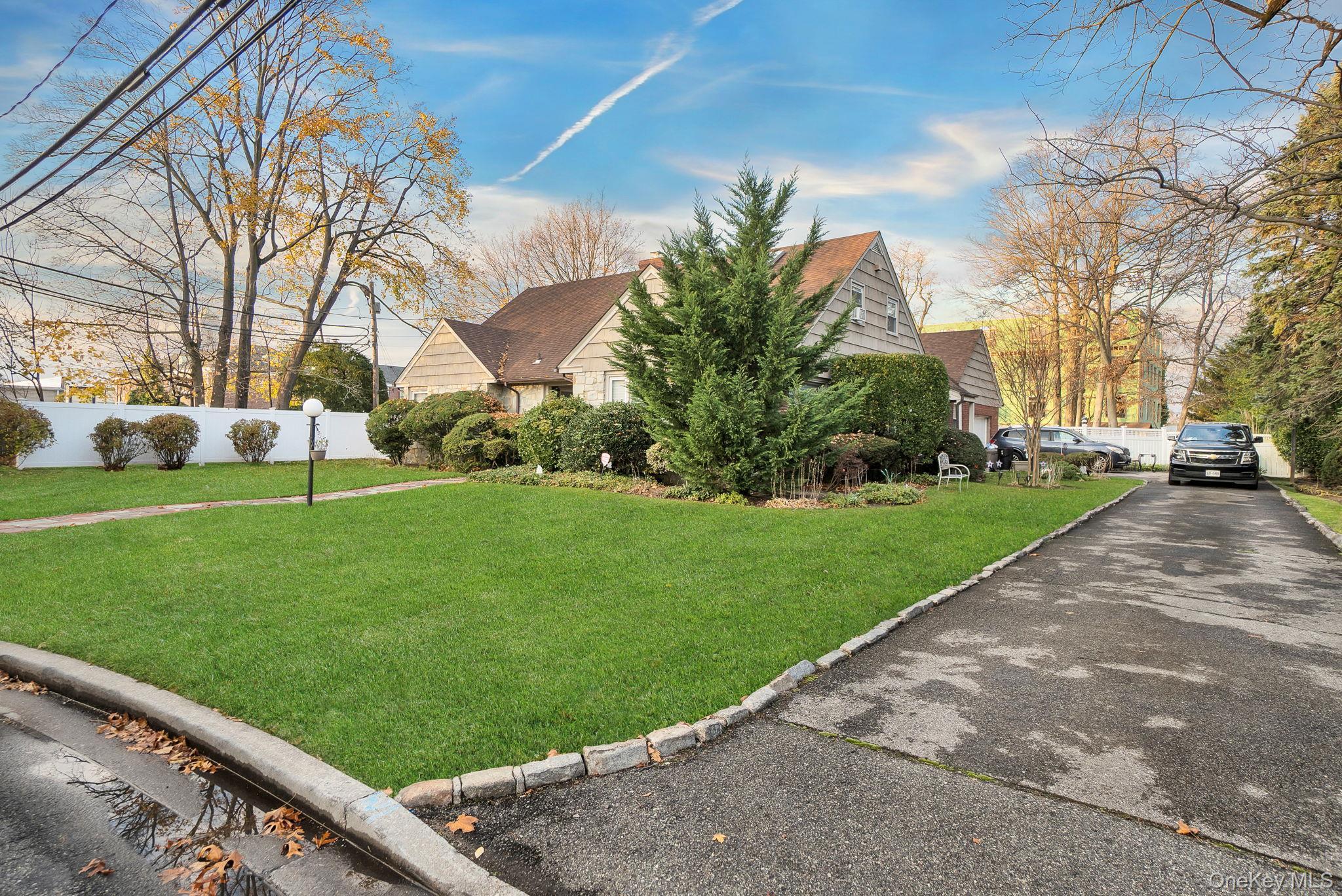 Single Family Bixby Nassau County, NY 11510, MLS-942198-3