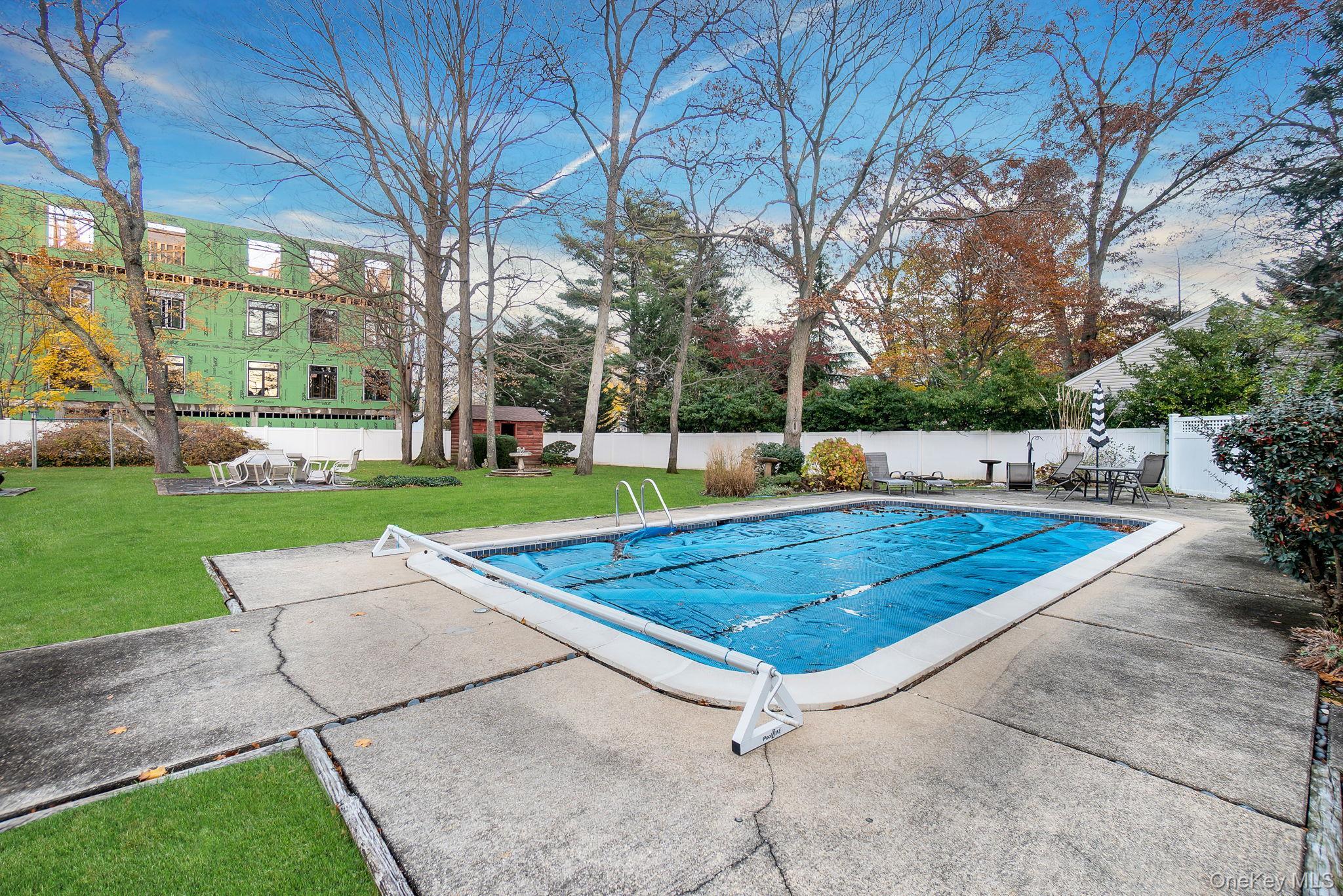 Single Family Bixby Nassau County, NY 11510, MLS-942198-35