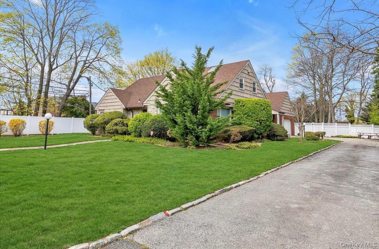 Single Family Bixby Nassau County, NY 11510, MLS-942198-4