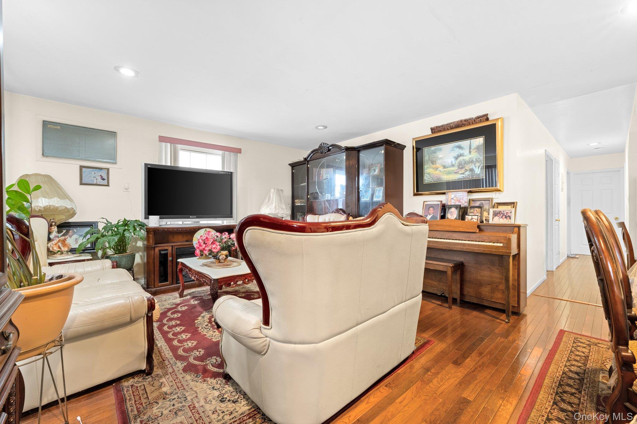 Single Family 223rd  Queens, NY 11413, MLS-942216-11