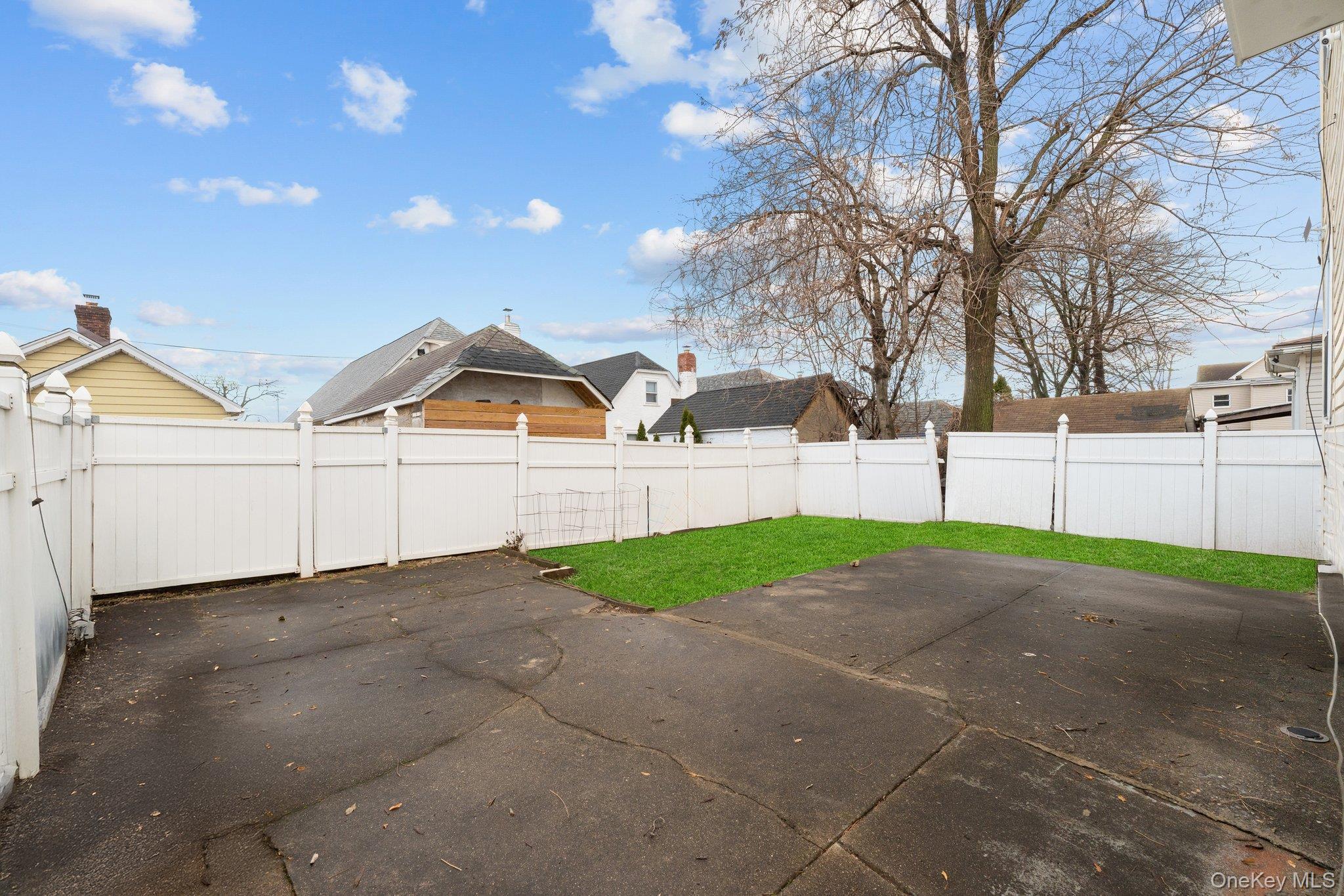 Single Family 223rd  Queens, NY 11413, MLS-942216-18