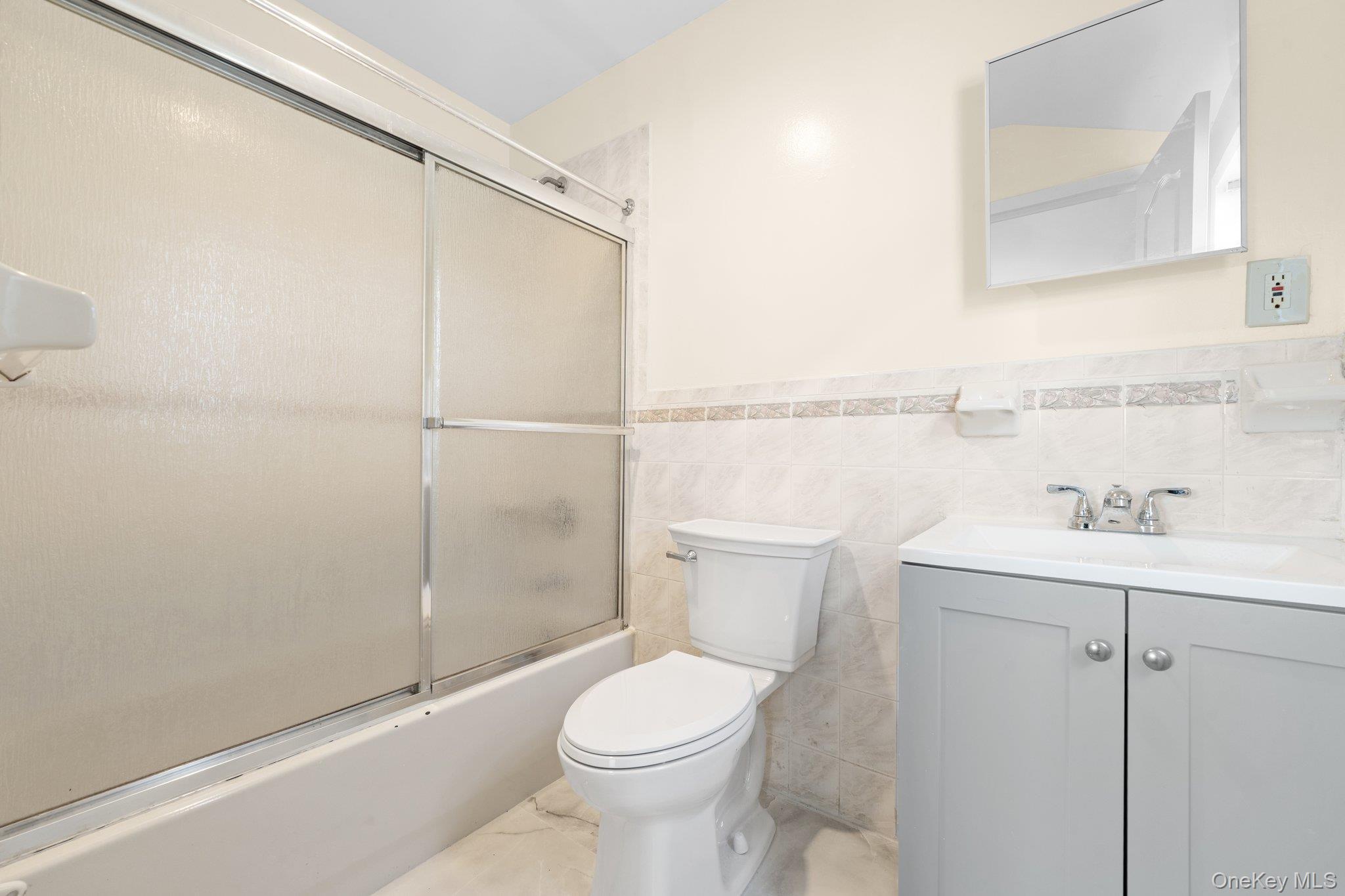 Single Family 223rd  Queens, NY 11413, MLS-942216-6