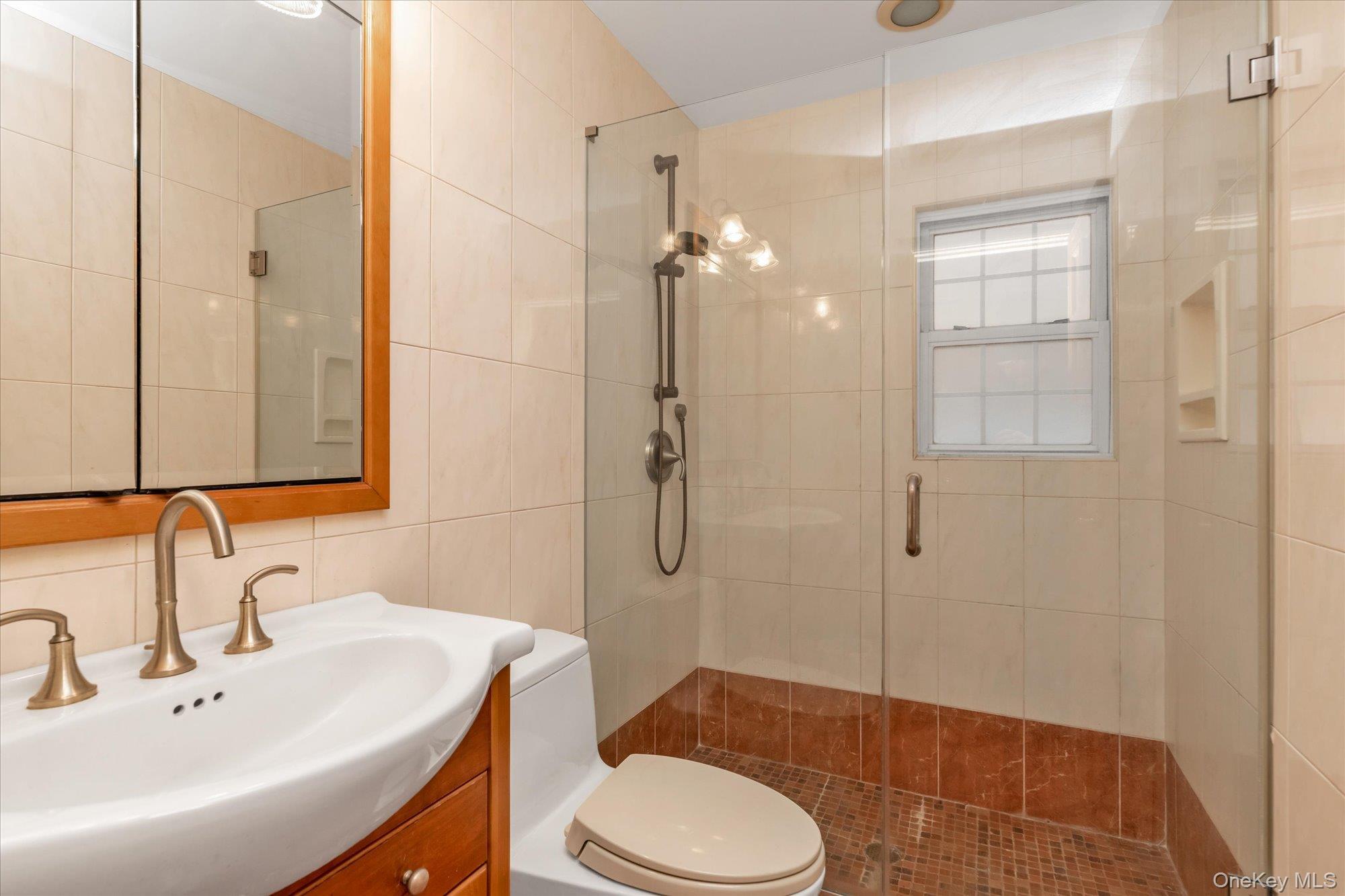 Single Family 7th  Nassau County, NY 11040, MLS-942231-12