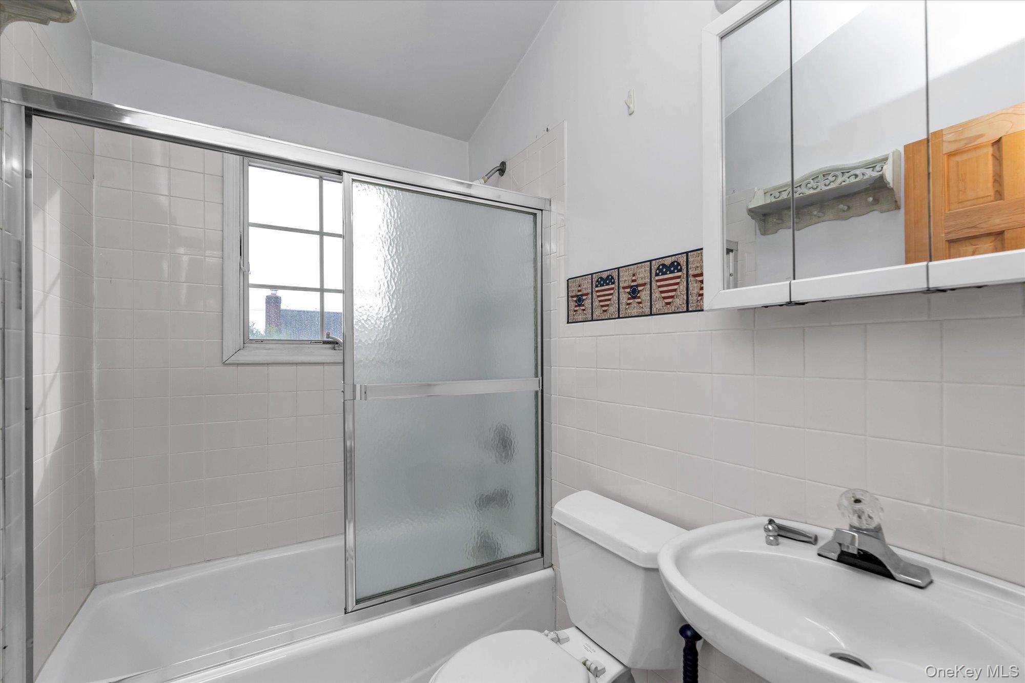 Single Family 7th  Nassau County, NY 11040, MLS-942231-15