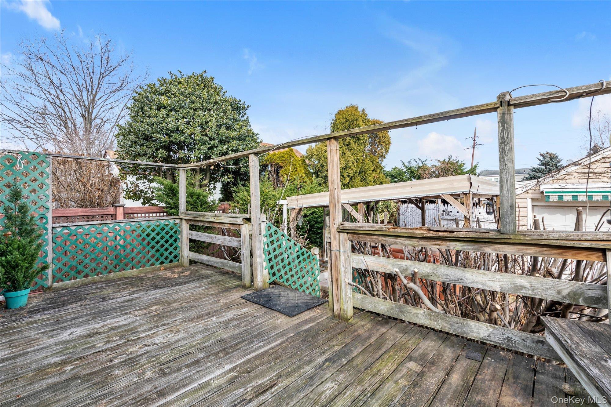 Single Family 7th  Nassau County, NY 11040, MLS-942231-20