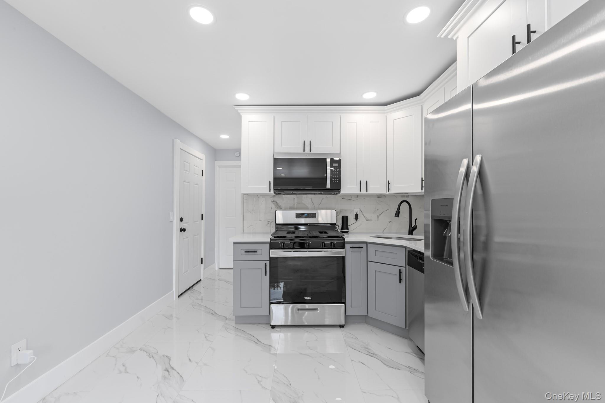 Single Family Van Siclen  Brooklyn, NY 11207, MLS-942236-11