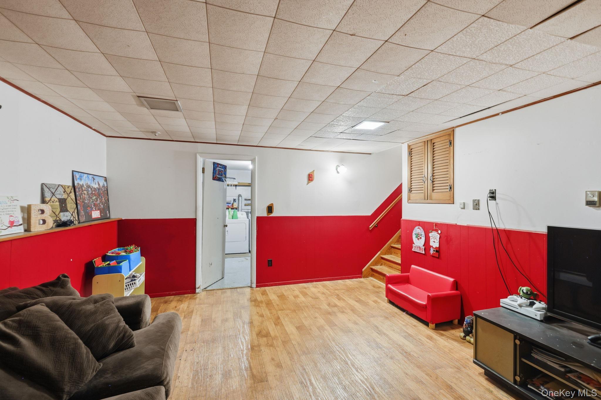 Single Family Liss Dutchess County, NY 12590, MLS-942249-24