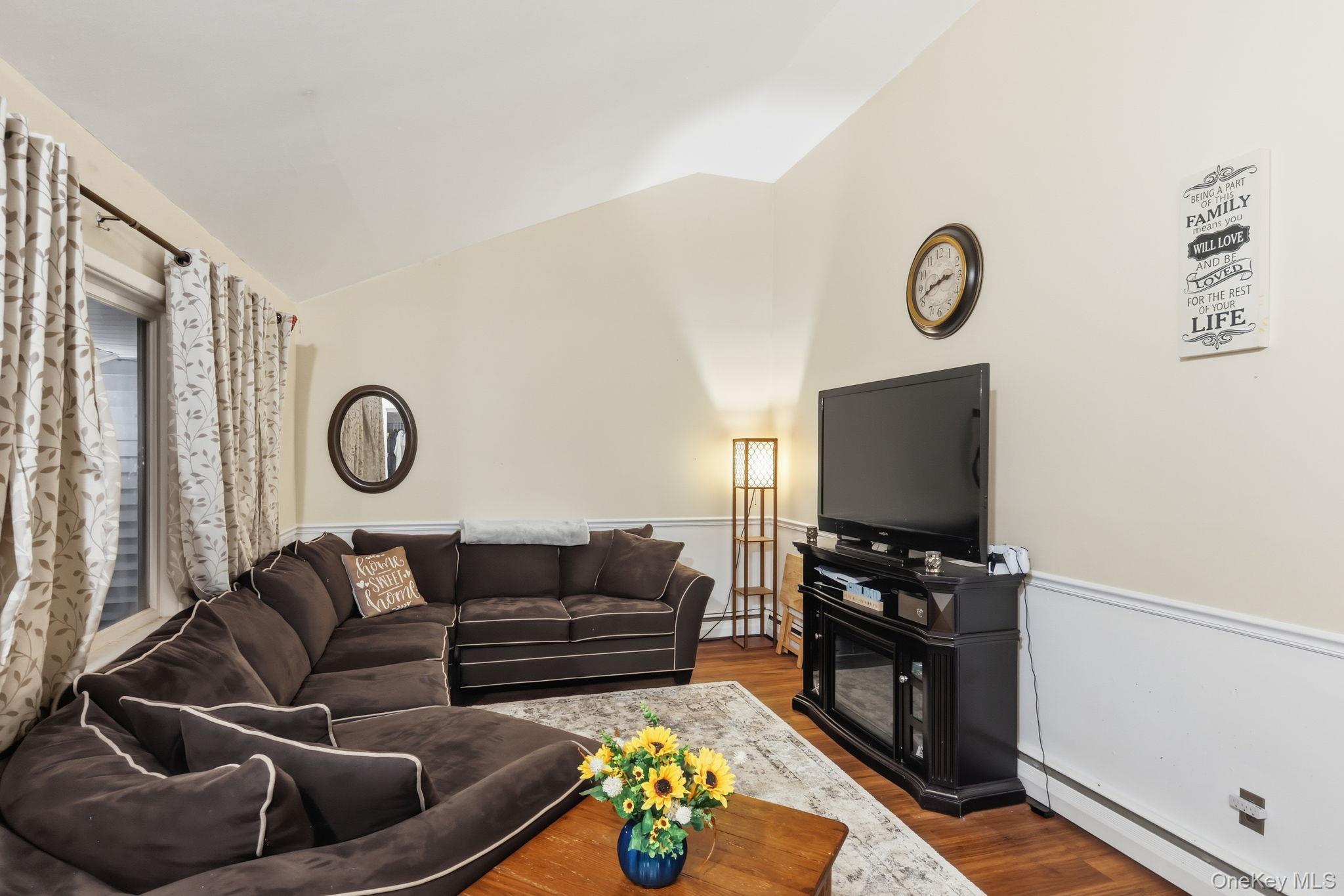 Single Family Liss Dutchess County, NY 12590, MLS-942249-6