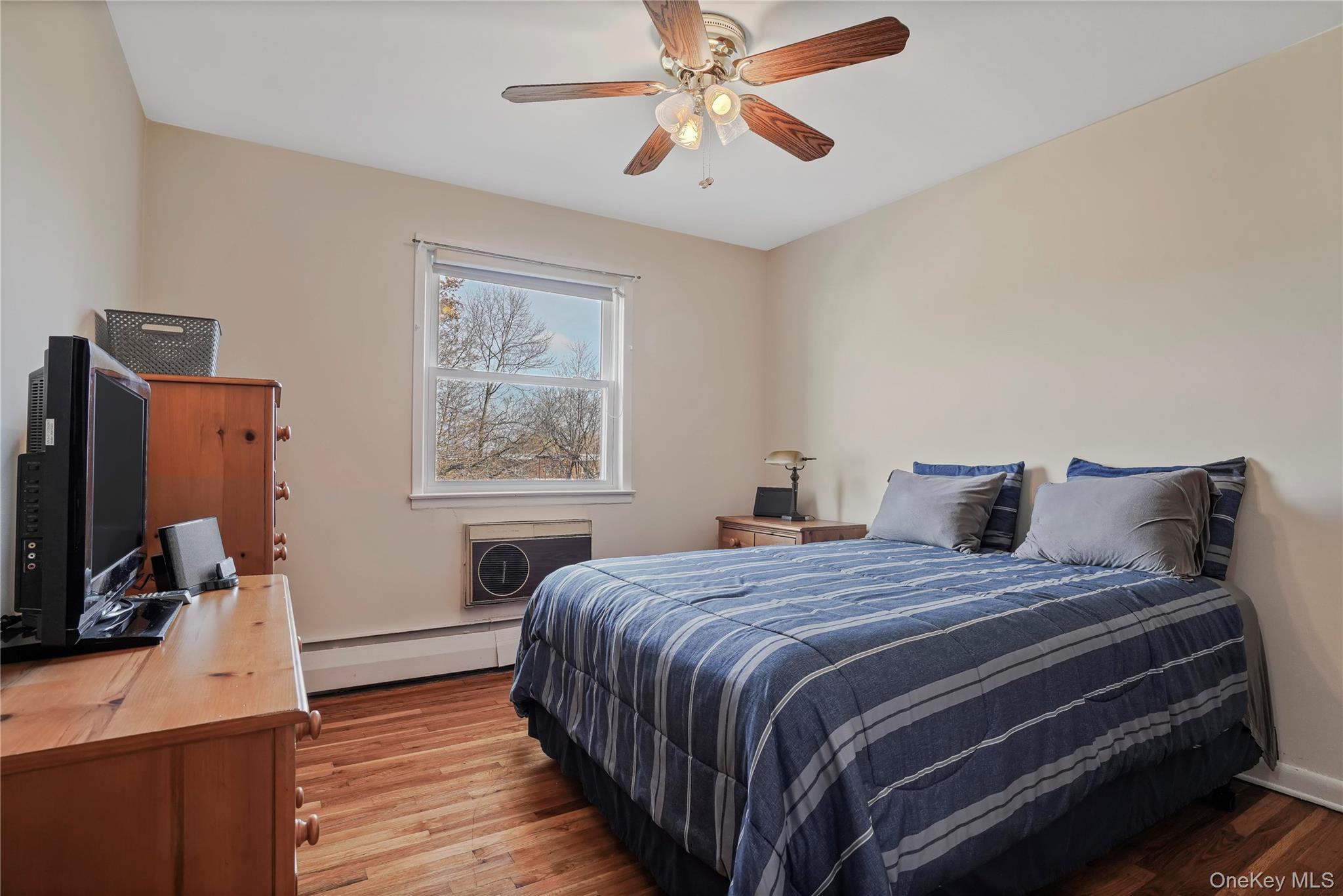 Single Family 75th  Queens, NY 11379, MLS-942277-22