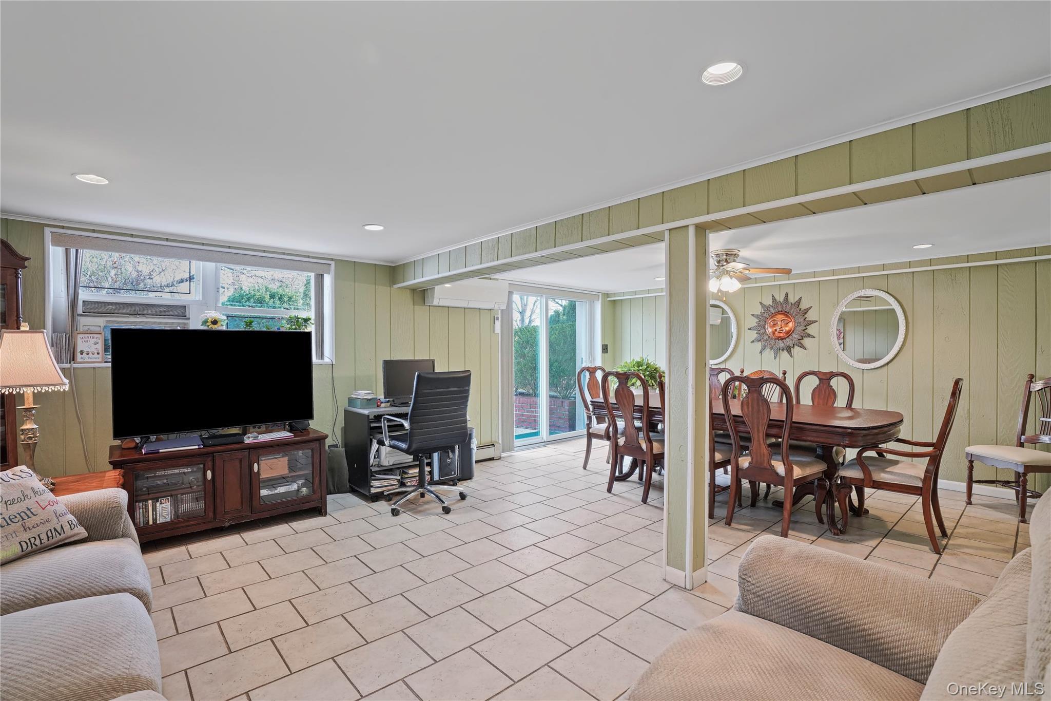 Single Family 75th  Queens, NY 11379, MLS-942277-3