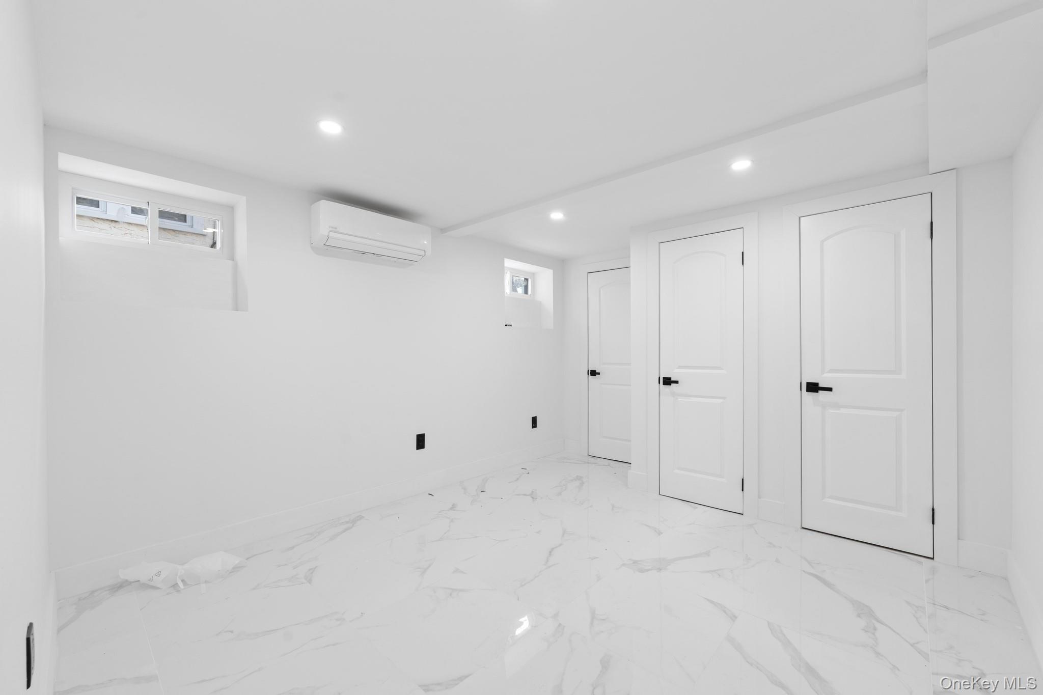 Single Family 202nd Queens, NY 11412, MLS-942283-18