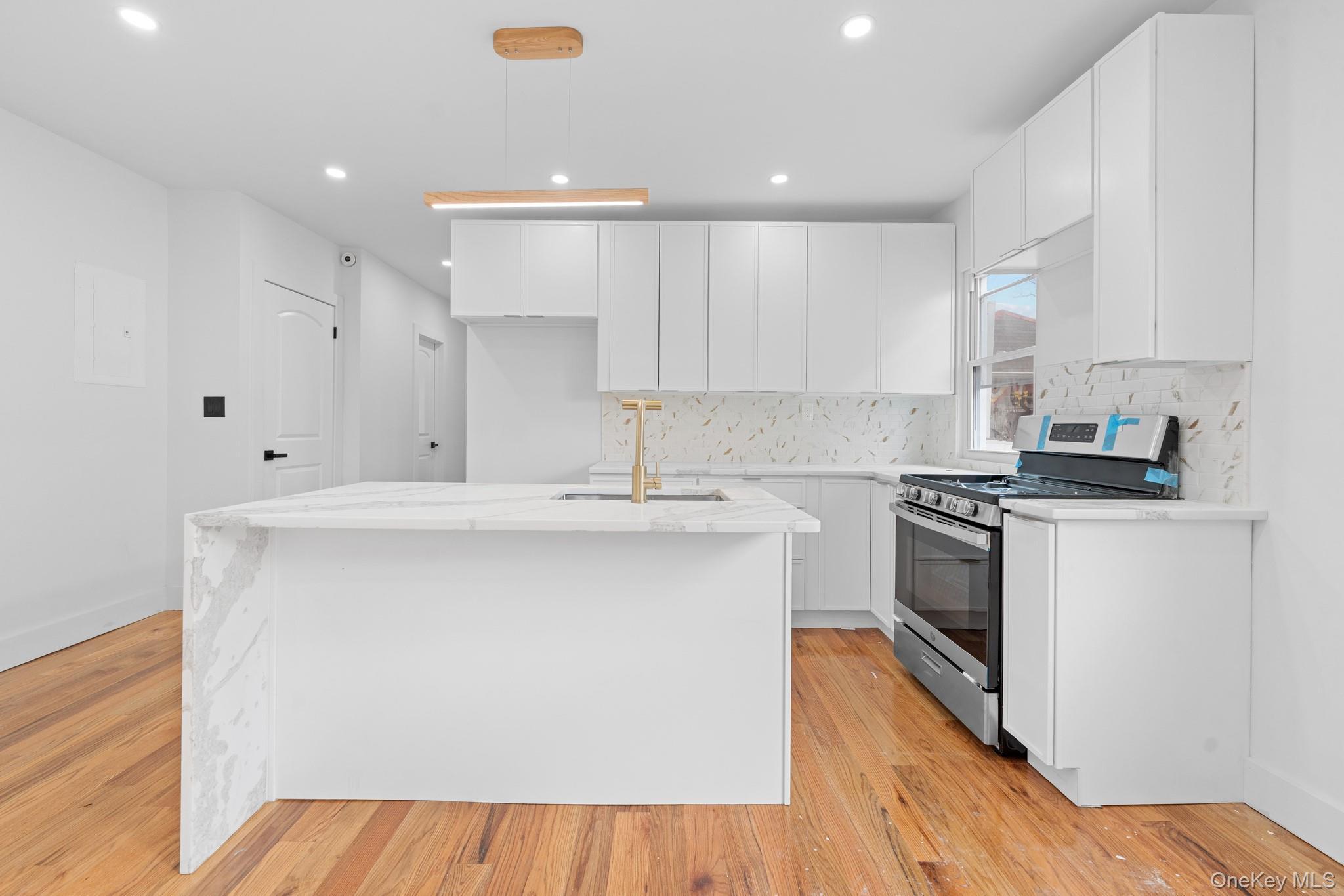 Single Family 202nd Queens, NY 11412, MLS-942283-6