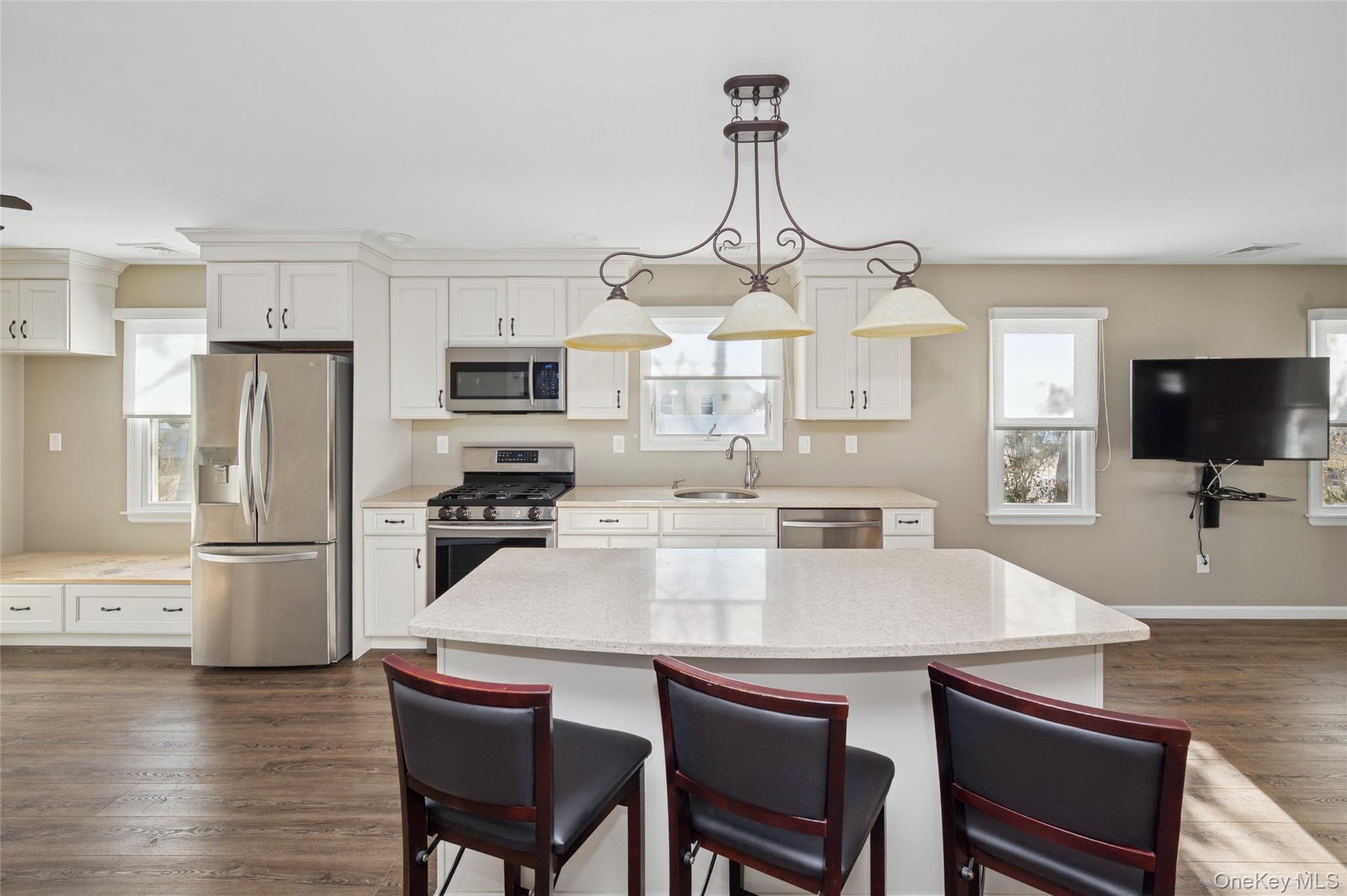 Single Family Willow Nassau County, NY 11793, MLS-942330-10