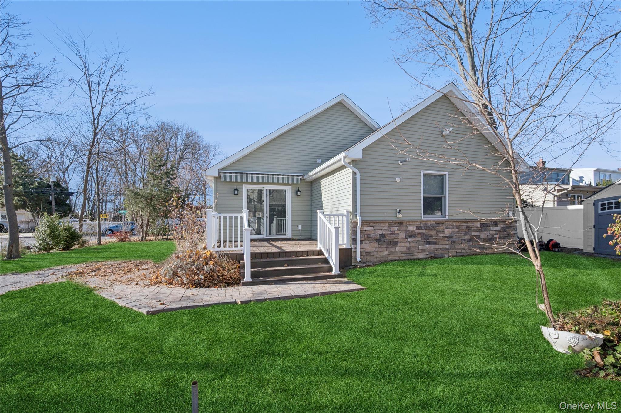 Single Family Willow Nassau County, NY 11793, MLS-942330-20