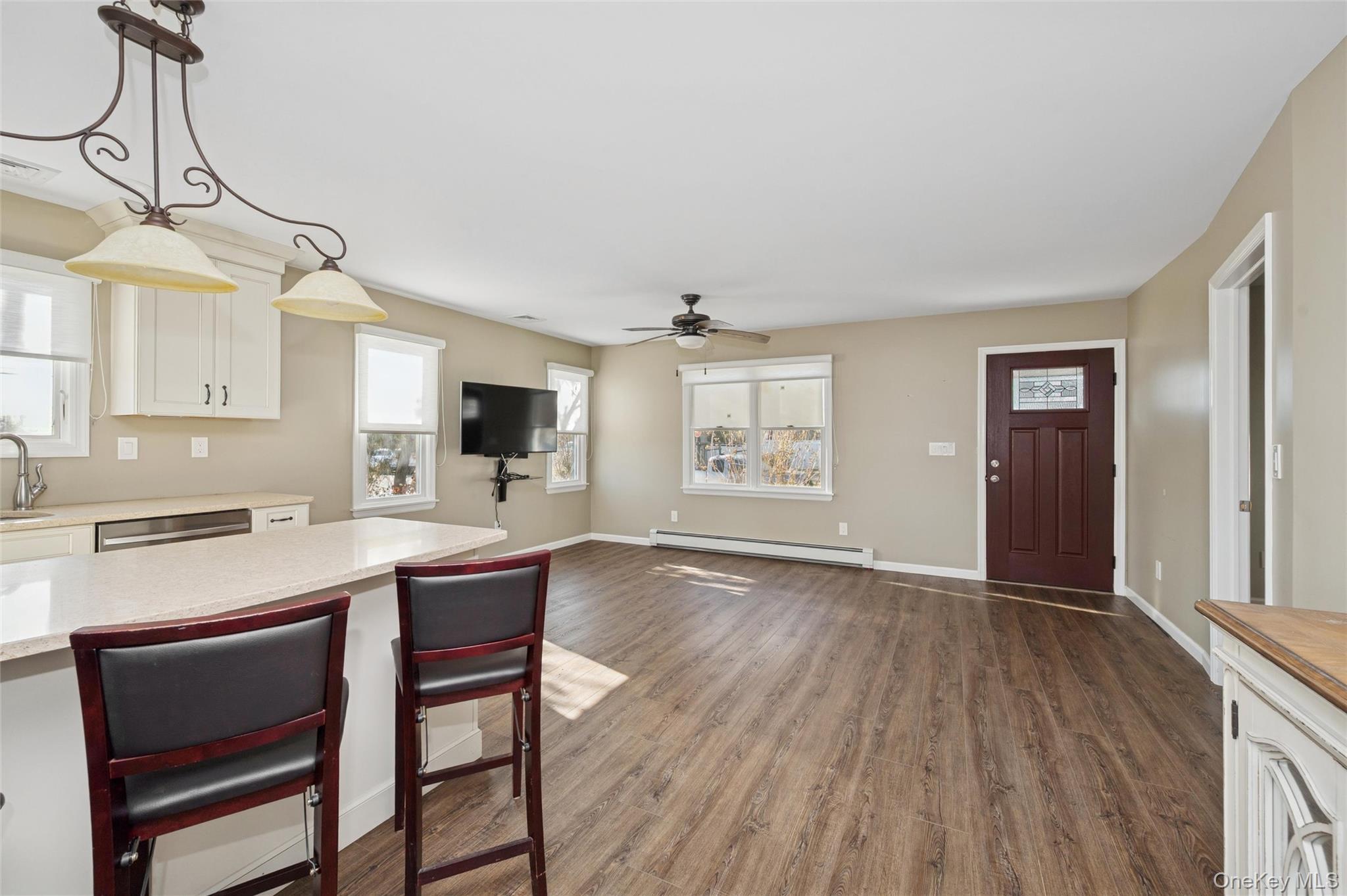 Single Family Willow Nassau County, NY 11793, MLS-942330-5