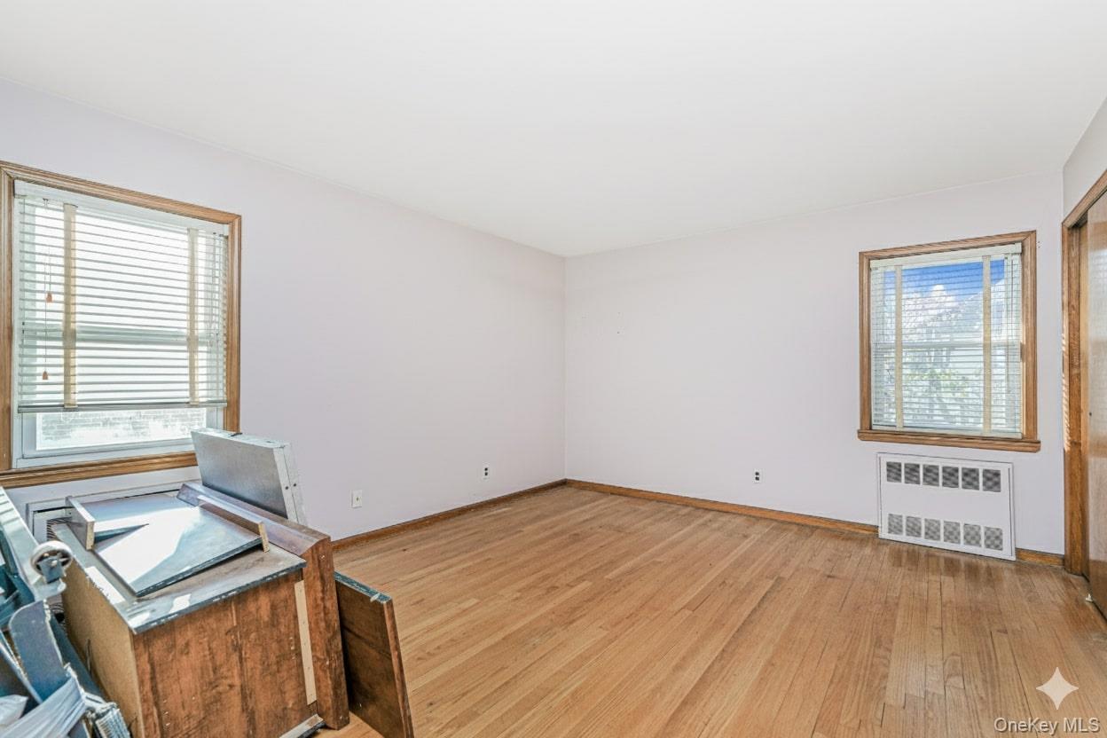 Single Family Evergreen Staten Island, NY 10305, MLS-942393-21