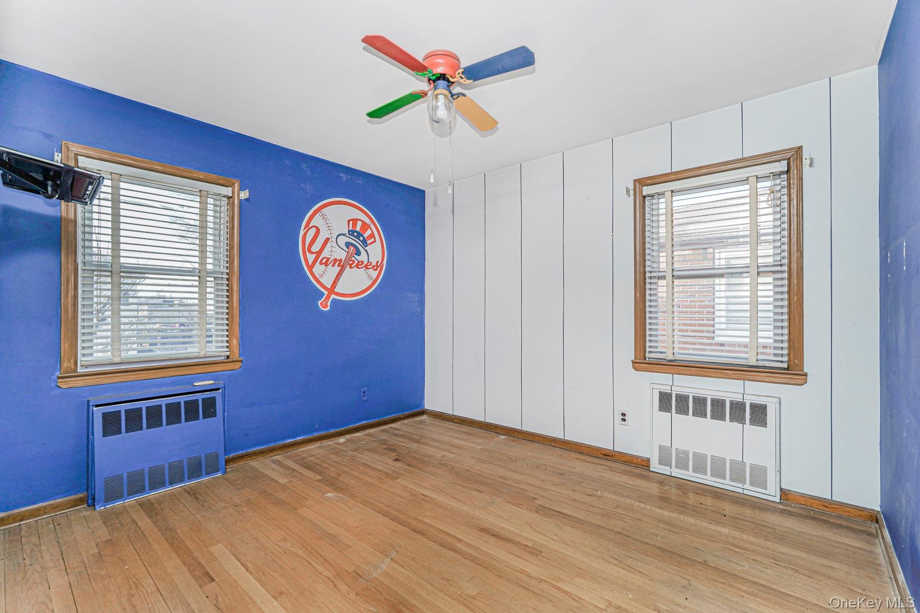 Single Family Evergreen Staten Island, NY 10305, MLS-942393-23