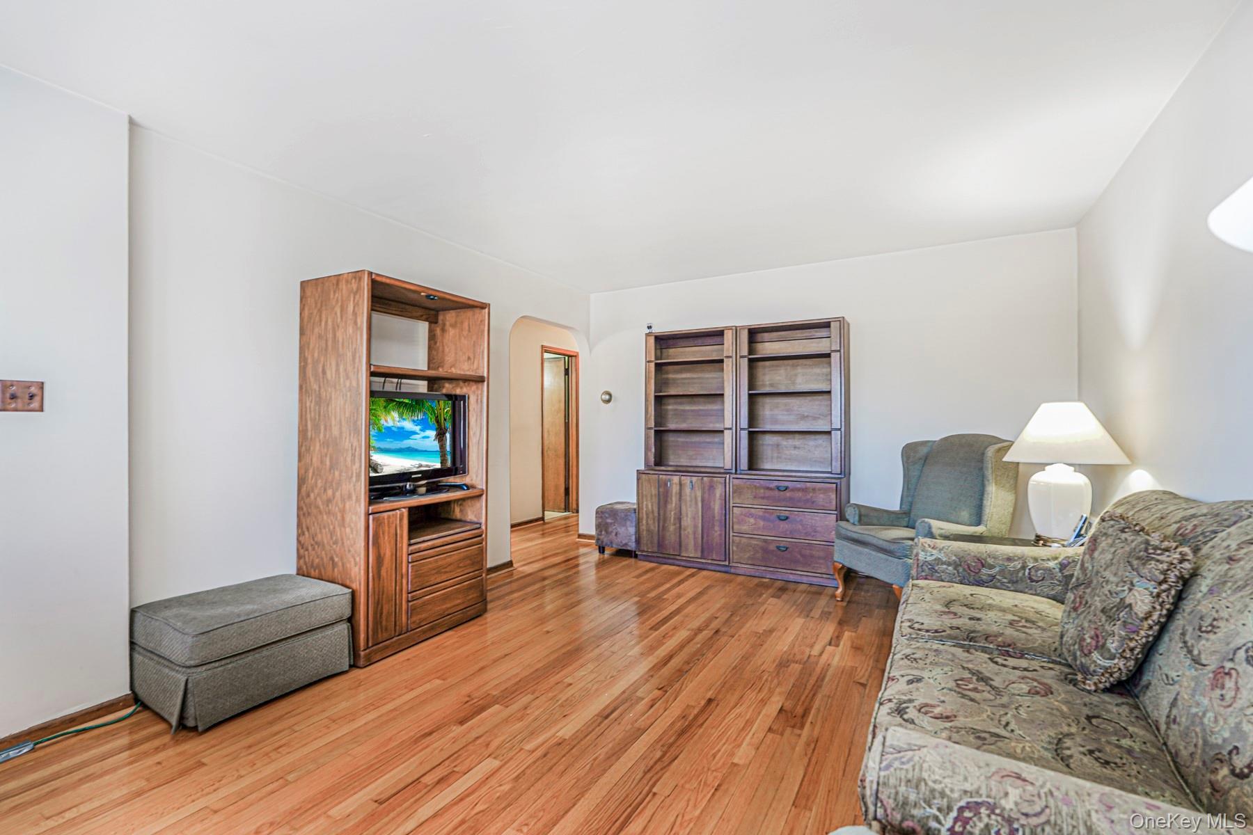 Single Family Evergreen Staten Island, NY 10305, MLS-942393-9