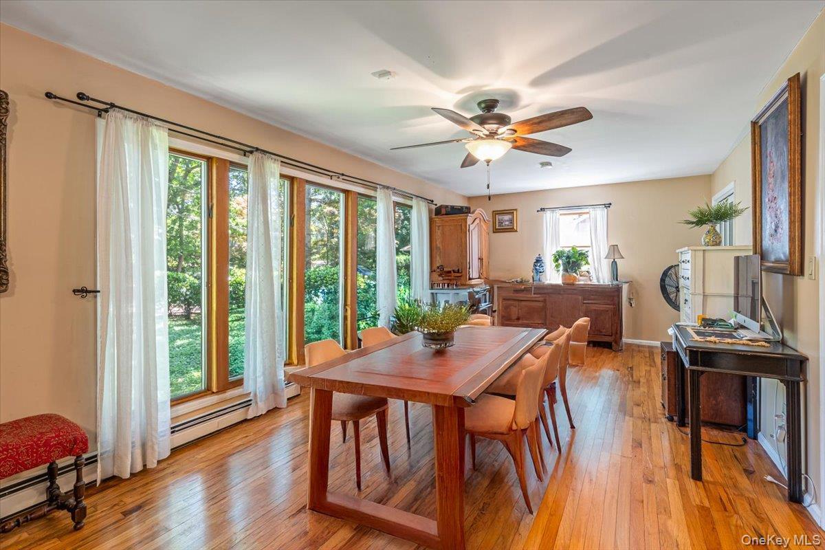 Single Family Upland Suffolk County, NY 11731, MLS-942433-11