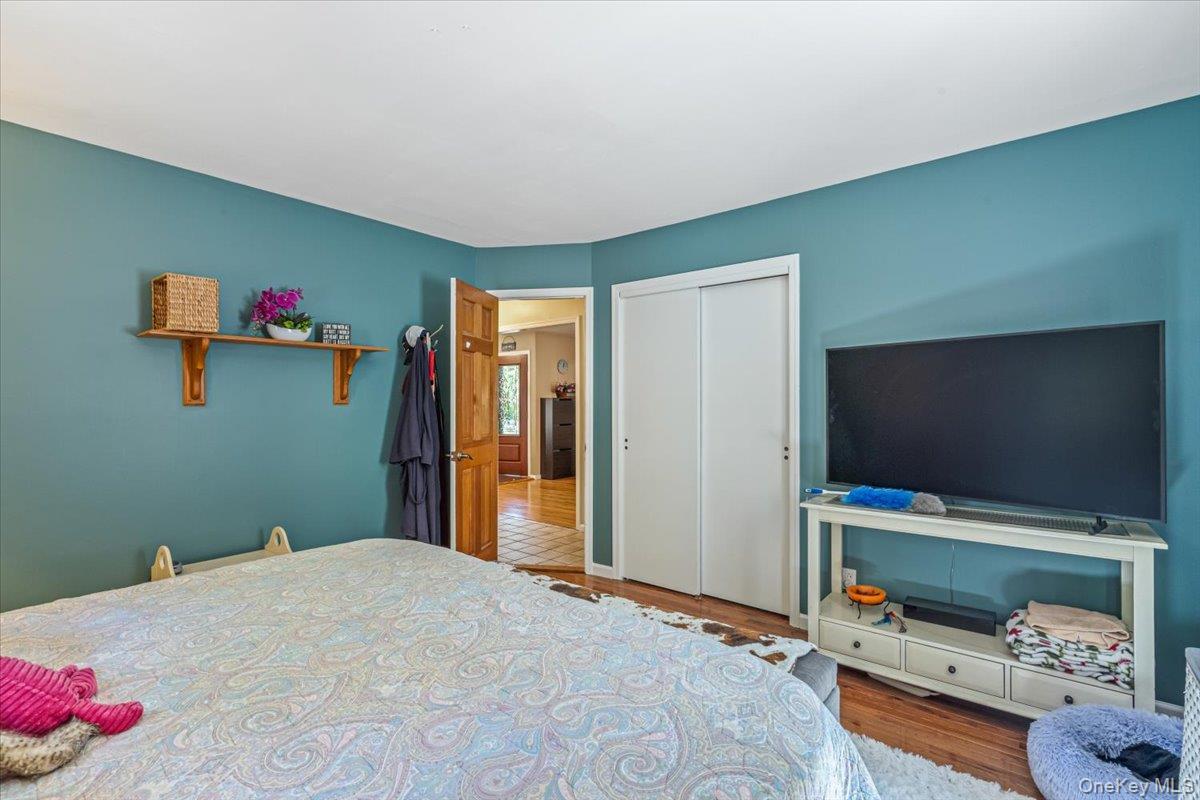 Single Family Upland Suffolk County, NY 11731, MLS-942433-22