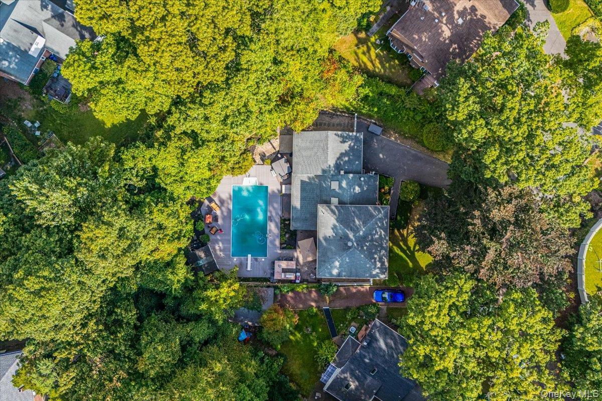 Single Family Upland Suffolk County, NY 11731, MLS-942433-38