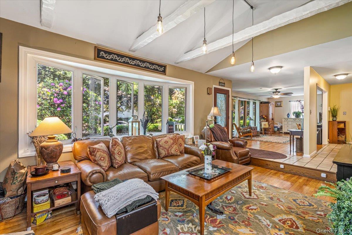 Single Family Upland Suffolk County, NY 11731, MLS-942433-6