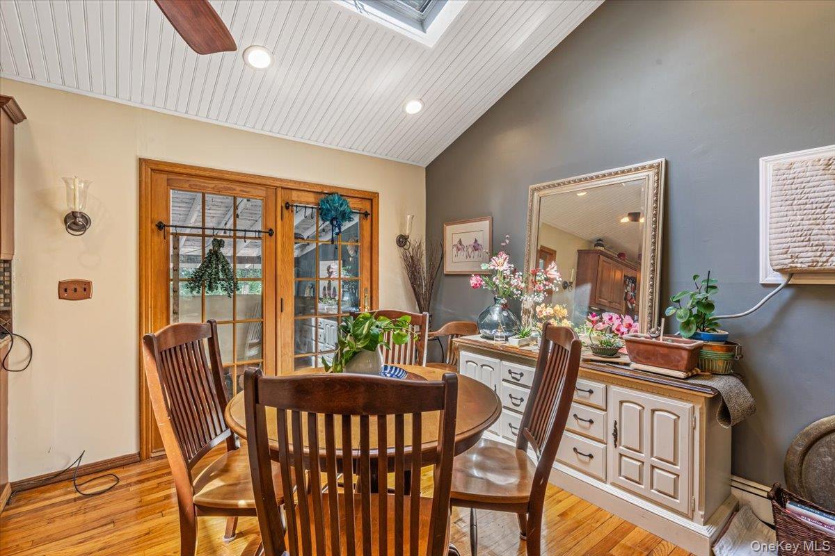 Single Family Upland Suffolk County, NY 11731, MLS-942433-7