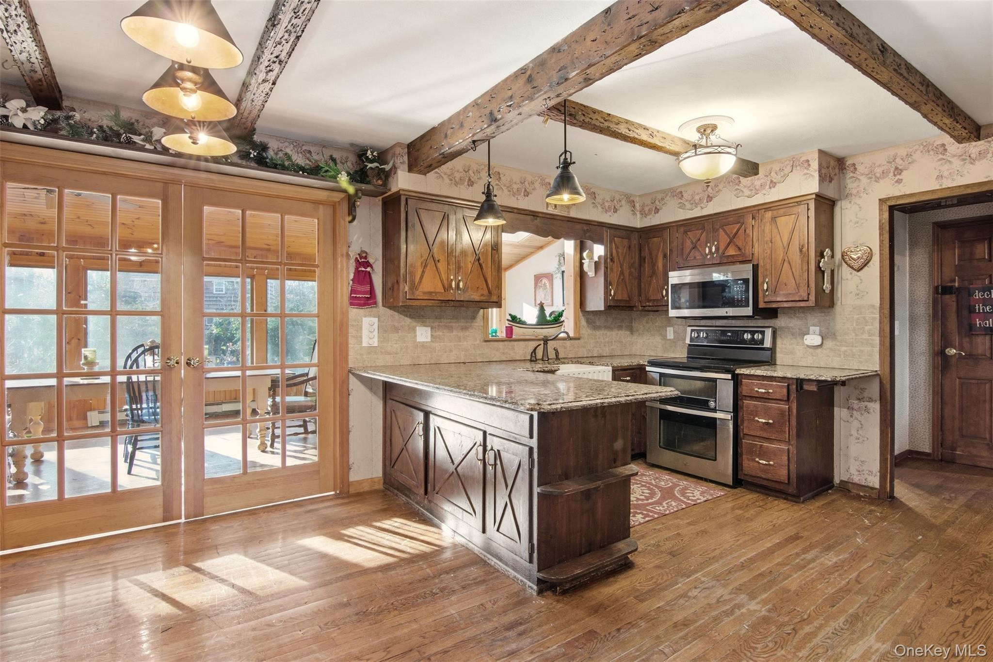 Single Family Rustic  Suffolk County, NY 11777, MLS-942446-6