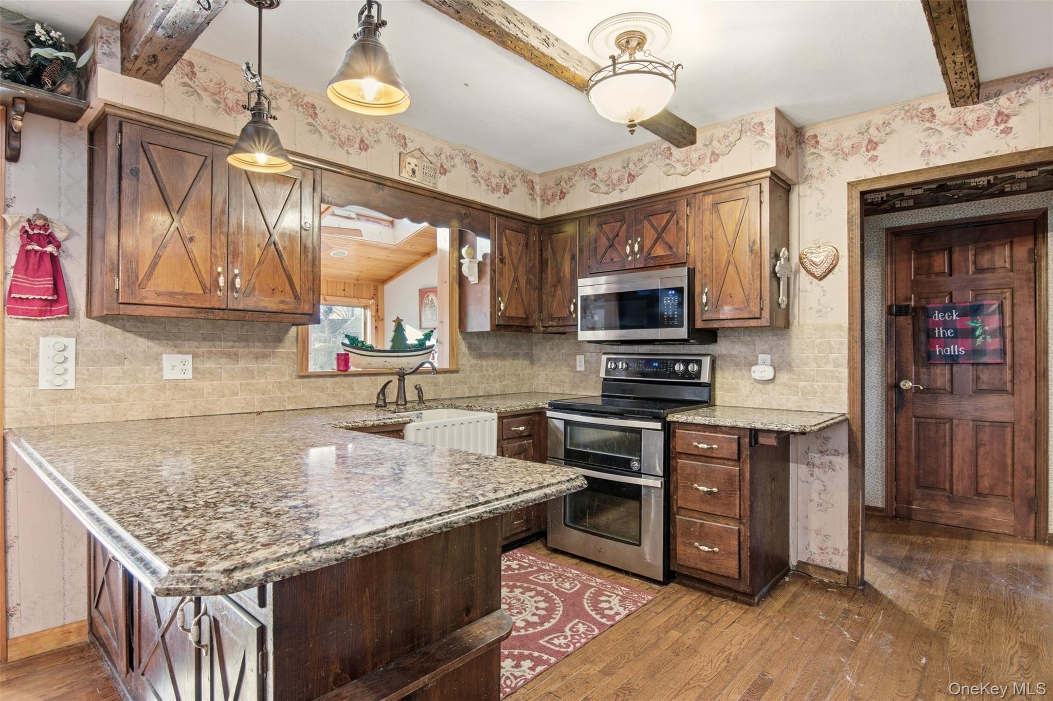 Single Family Rustic  Suffolk County, NY 11777, MLS-942446-7