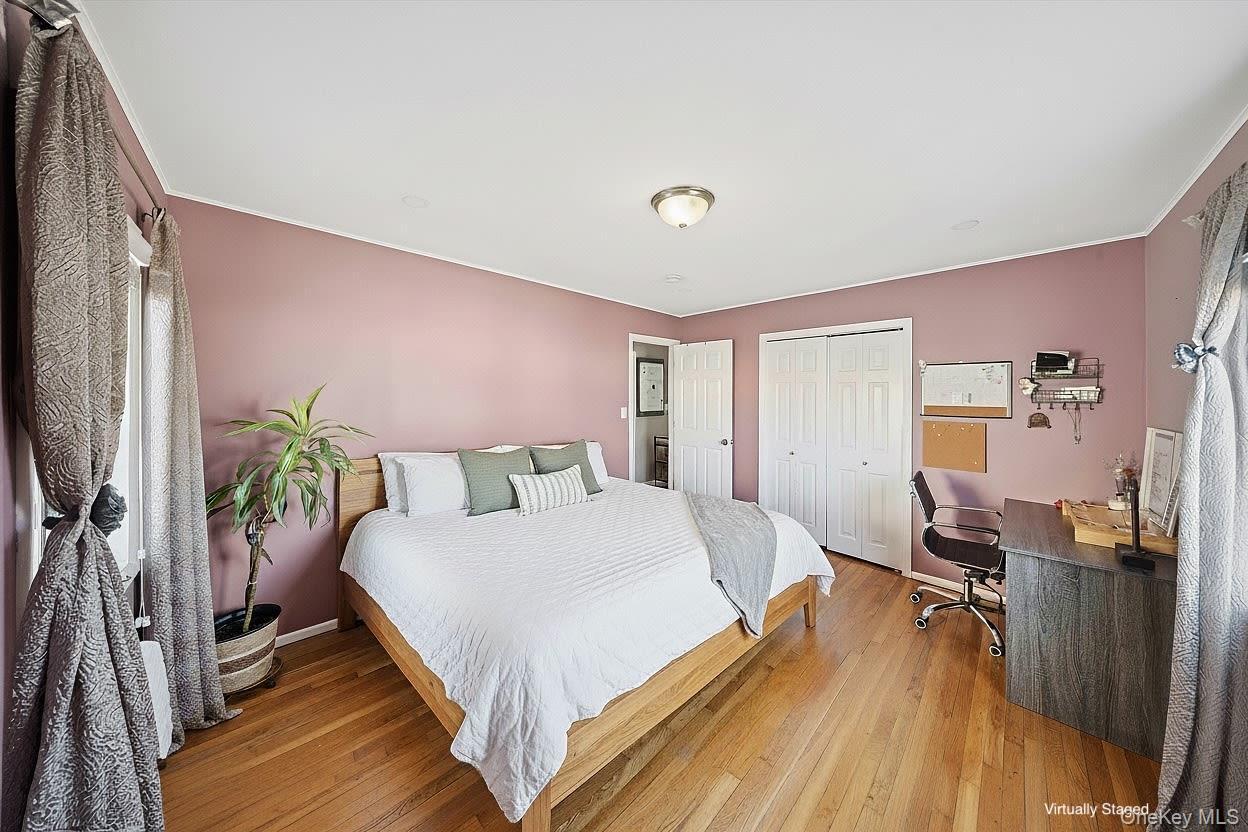 Single Family 18th  Suffolk County, NY 11704, MLS-942454-11