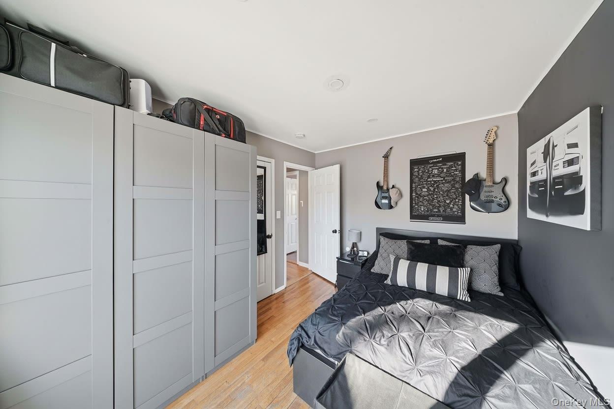 Single Family 18th  Suffolk County, NY 11704, MLS-942454-12