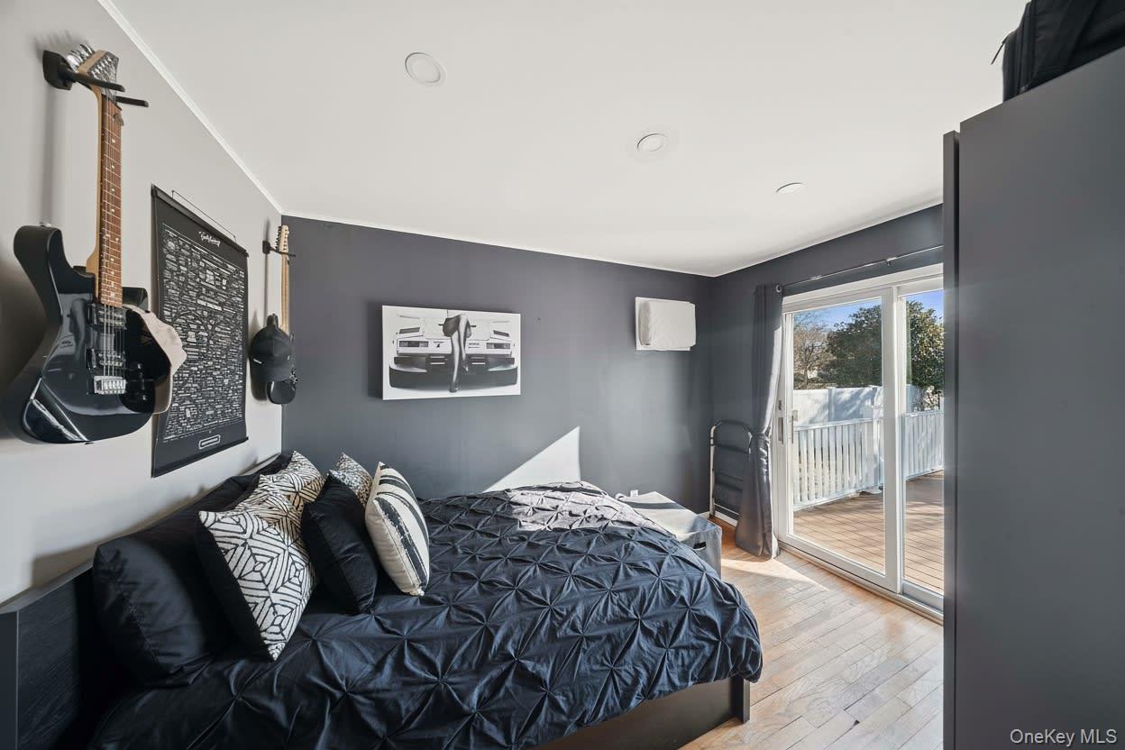 Single Family 18th  Suffolk County, NY 11704, MLS-942454-13