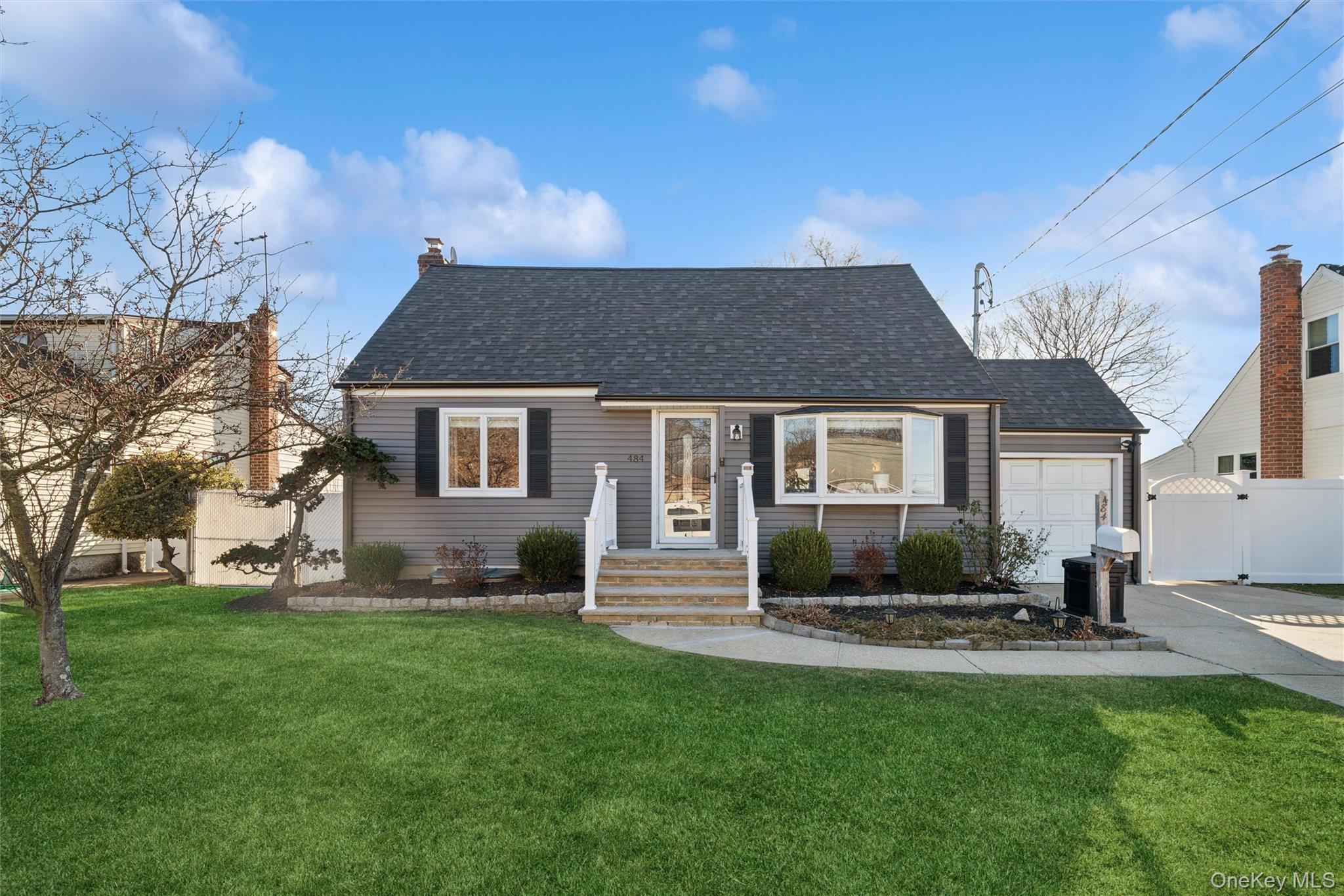 Single Family 18th  Suffolk County, NY 11704, MLS-942454-2