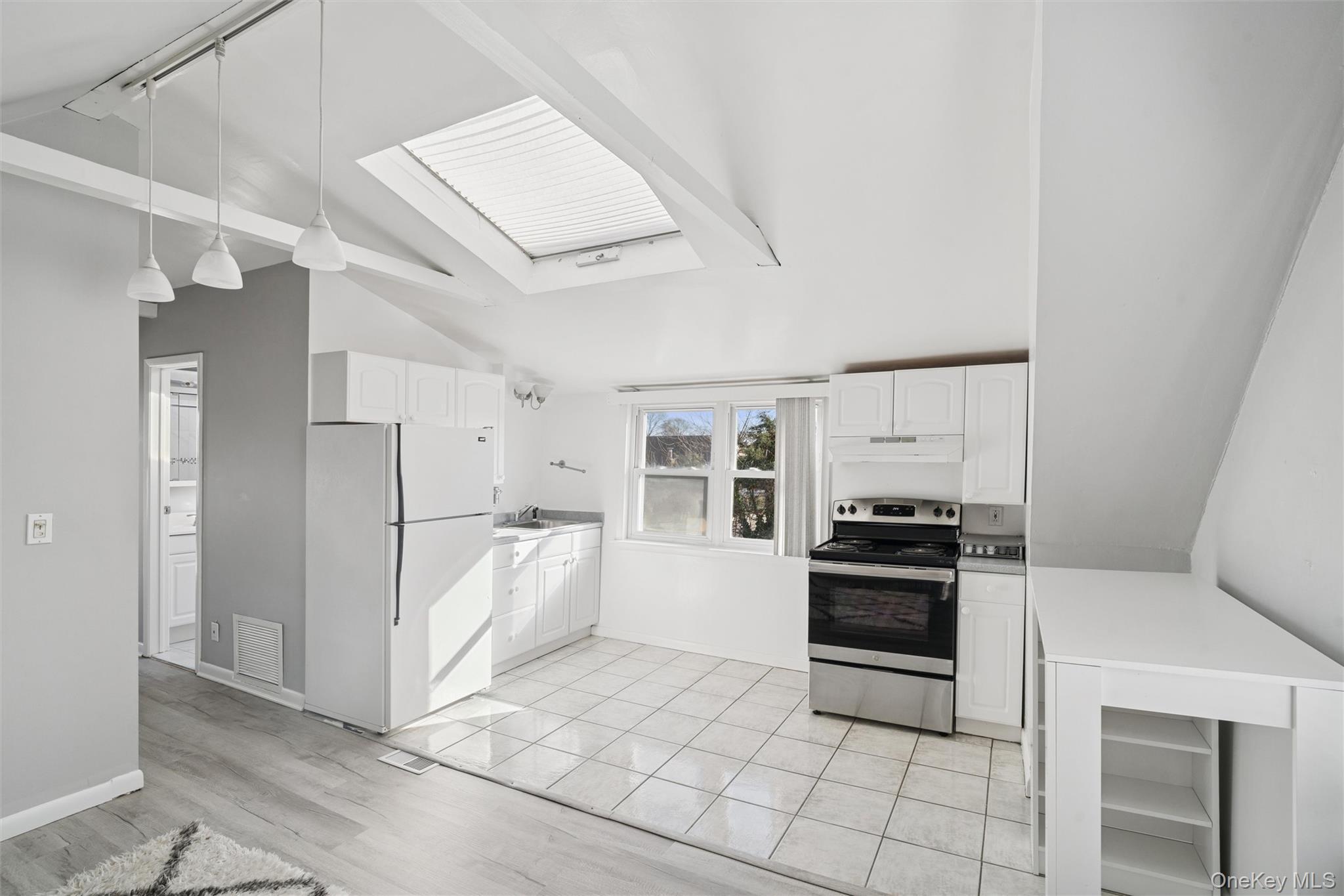 Single Family 18th  Suffolk County, NY 11704, MLS-942454-22