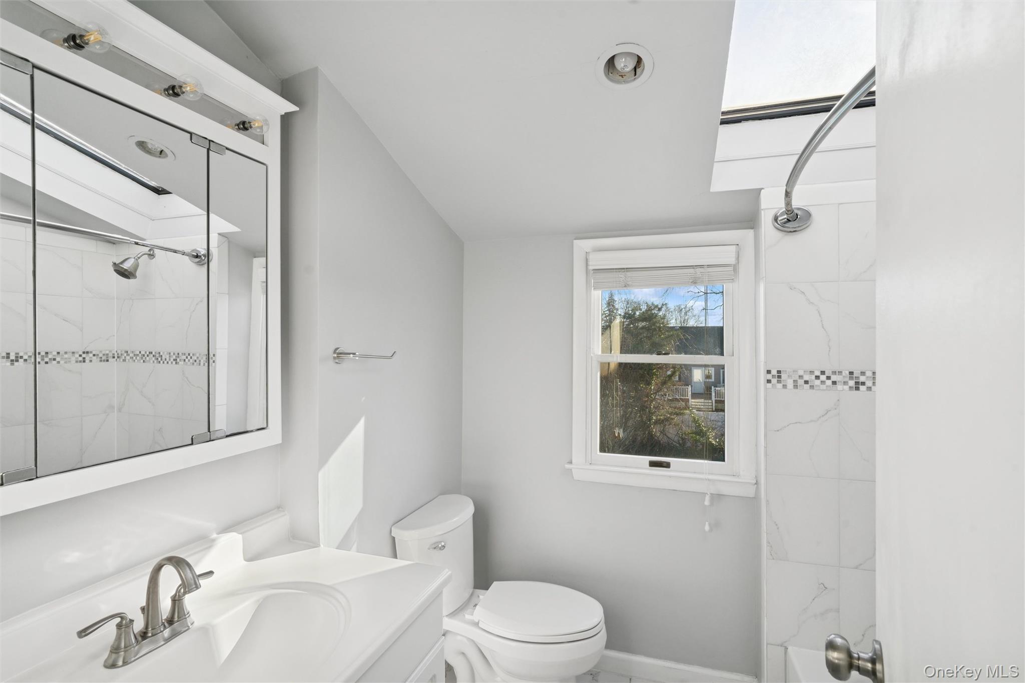 Single Family 18th  Suffolk County, NY 11704, MLS-942454-25