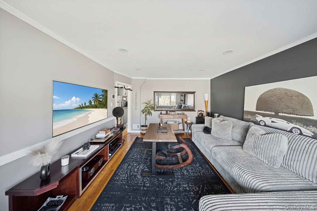 Single Family 18th  Suffolk County, NY 11704, MLS-942454-4