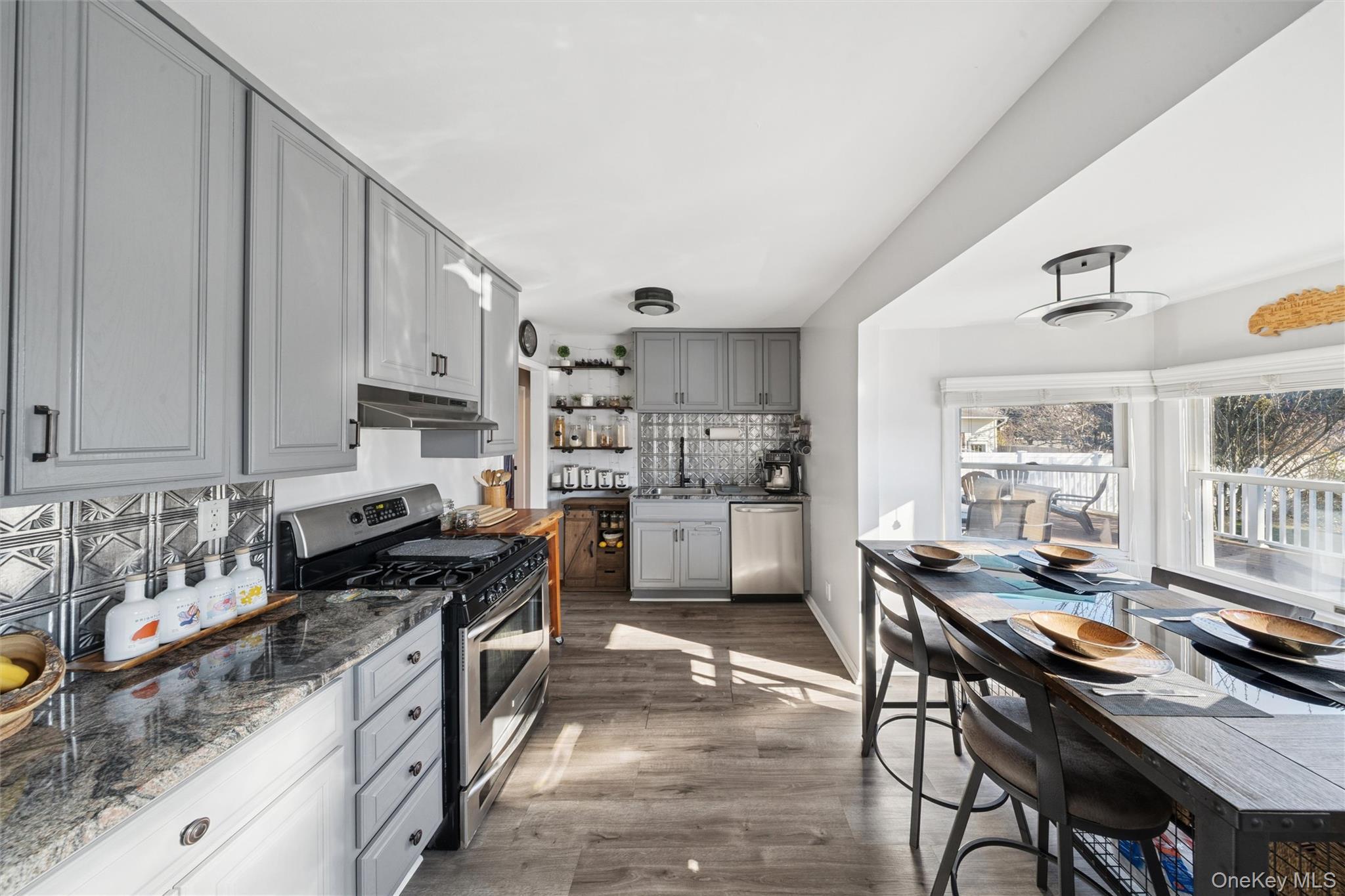 Single Family 18th  Suffolk County, NY 11704, MLS-942454-7