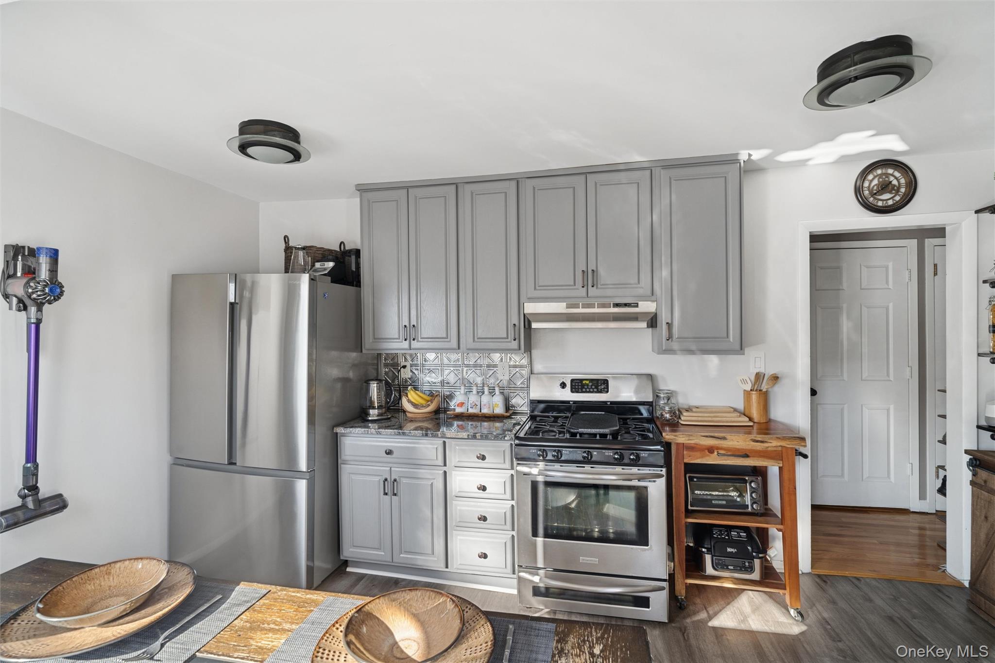 Single Family 18th  Suffolk County, NY 11704, MLS-942454-9