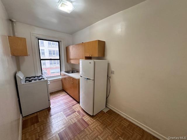 Coop Bennett  Manhattan, NY 10040, MLS-942478-15